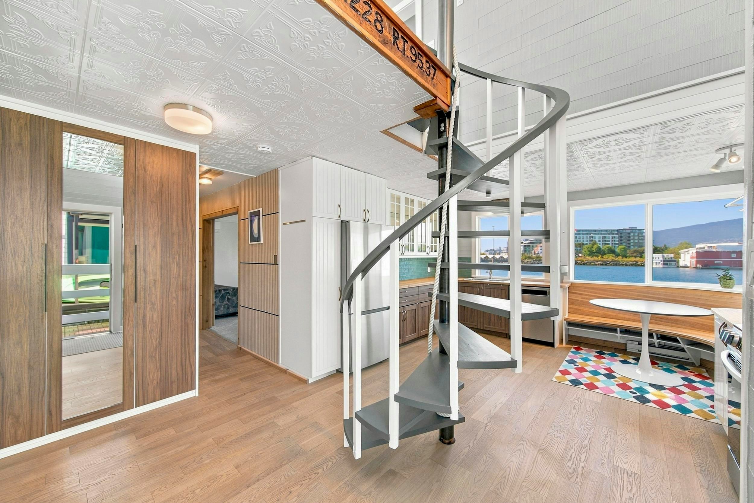 A23-415 W Esplanade Avenue - 3