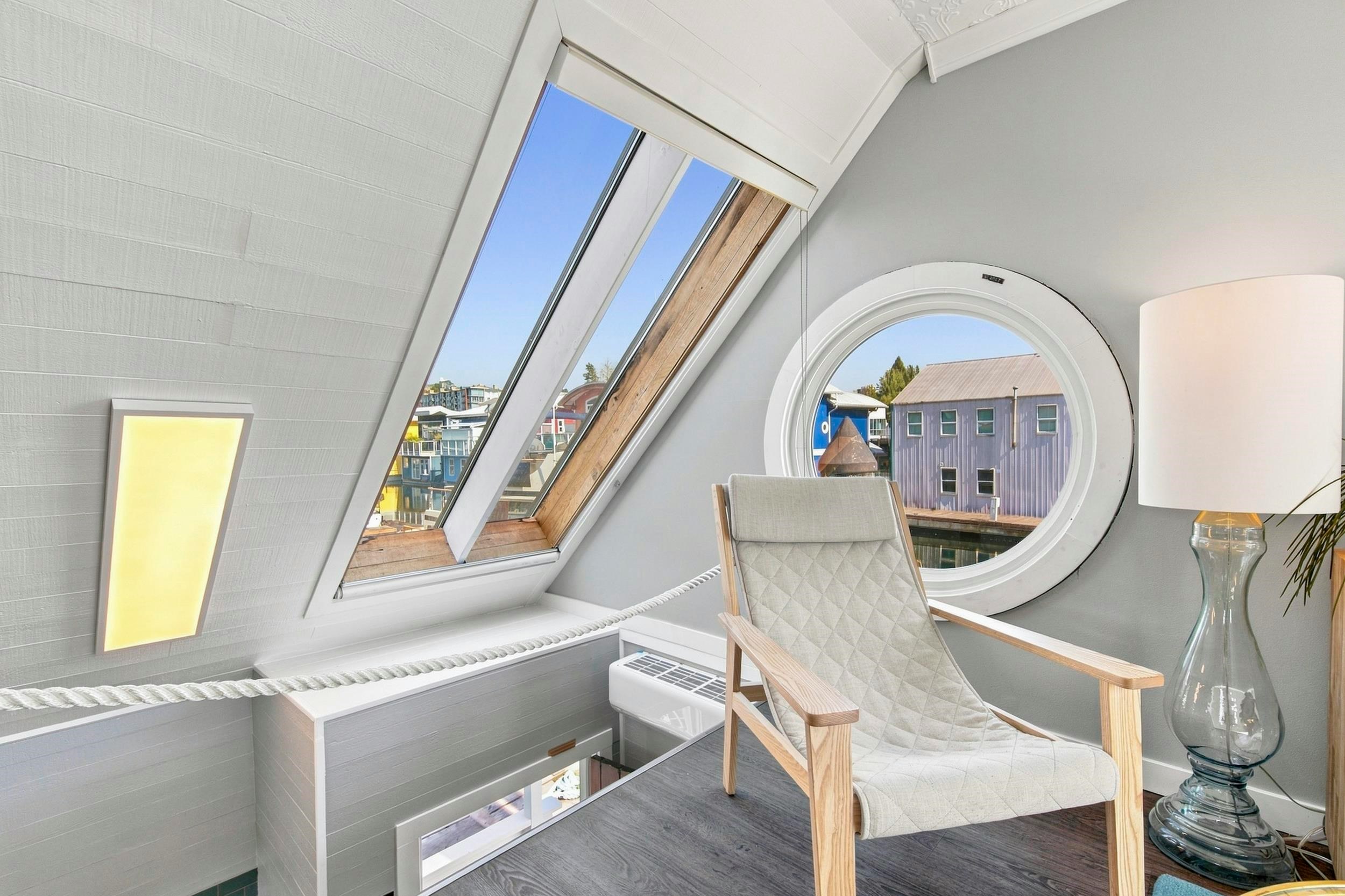 A23-415 W Esplanade Avenue, North Vancouver, BC, V7M 1A6 - 14