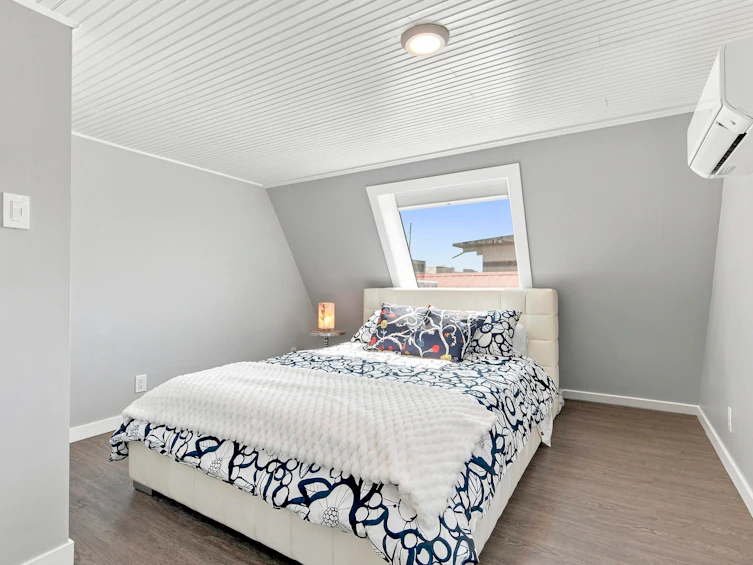 A23-415 W Esplanade Avenue, North Vancouver, BC, V7M 1A6 - 15