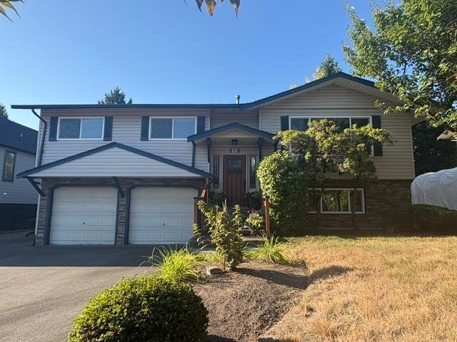 19852 116a Avenue, Pitt Meadows, BC, V3Y 1N8