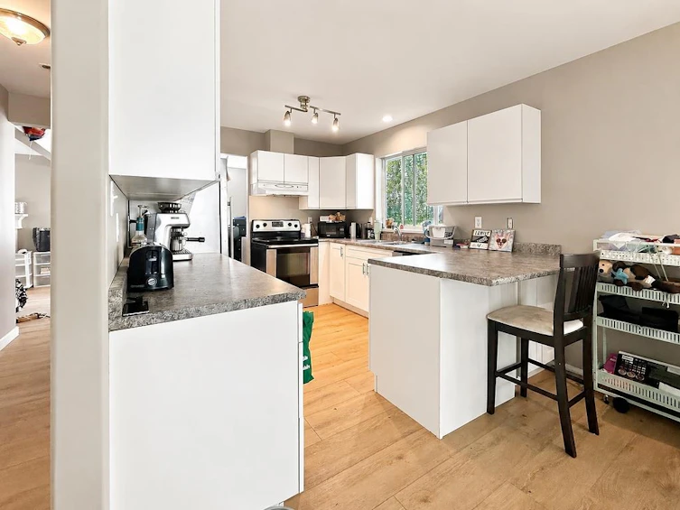 1304 Kearton Road, Gibsons, BC, V0N 1V4 - 12
