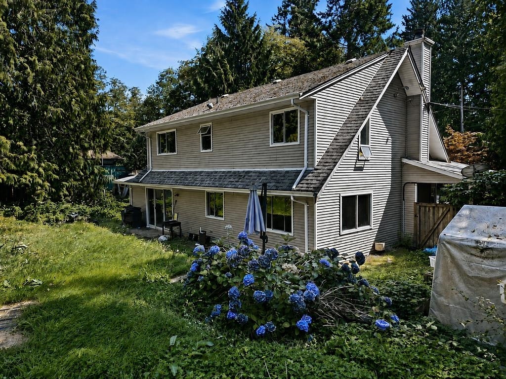 1304 Kearton Road, Gibsons, BC, V0N 1V4 - 5