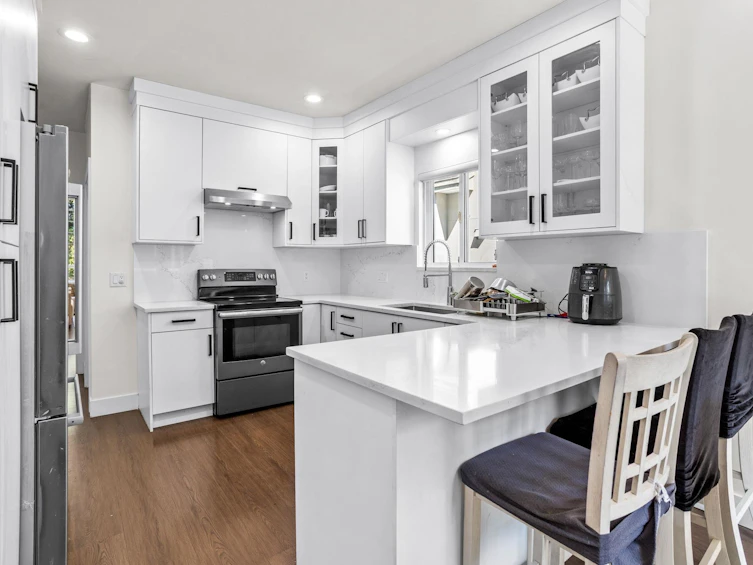 13660 60a Avenue, Surrey, BC, V3X 3L1 - 13