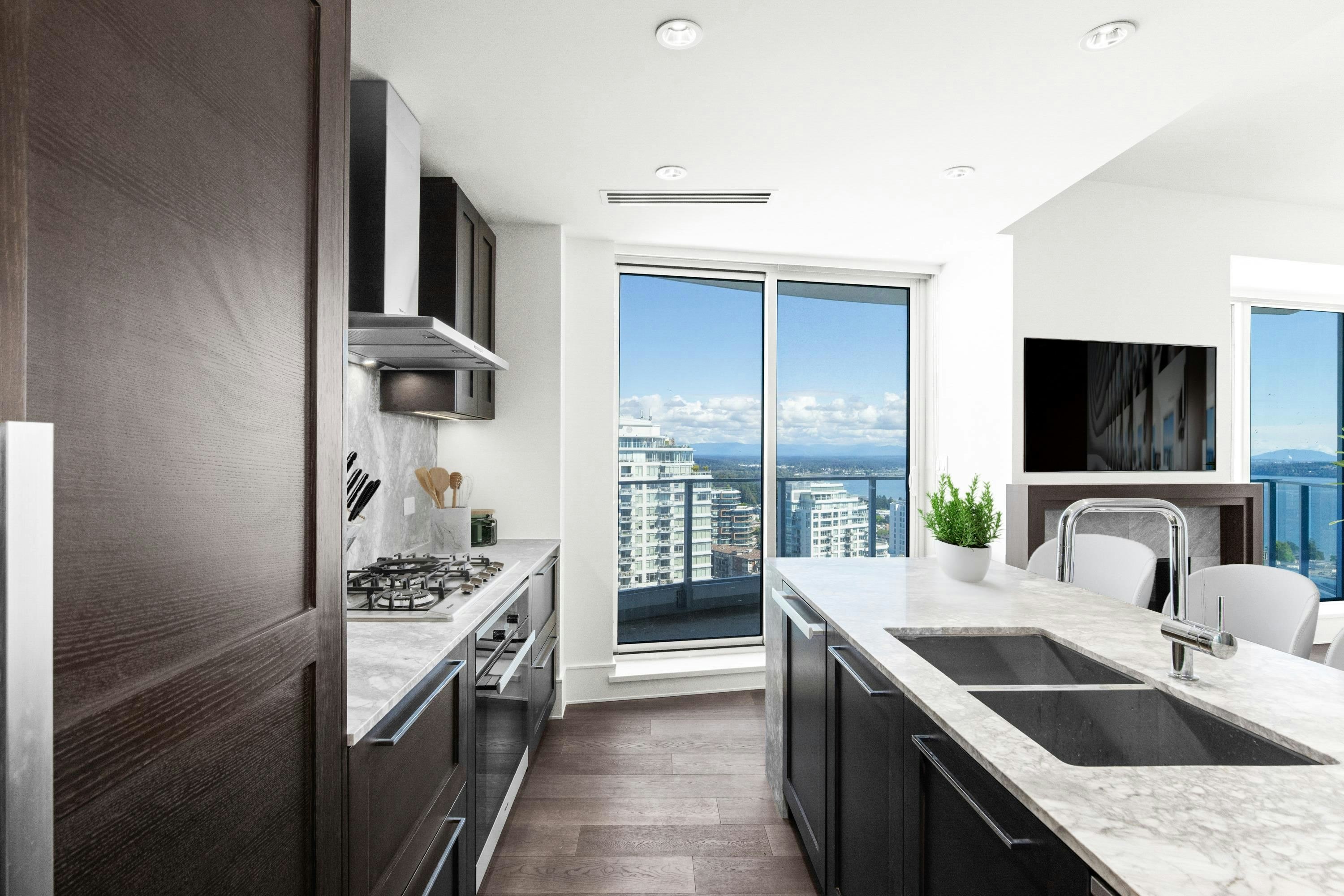 2102-1501 Foster Street - 2