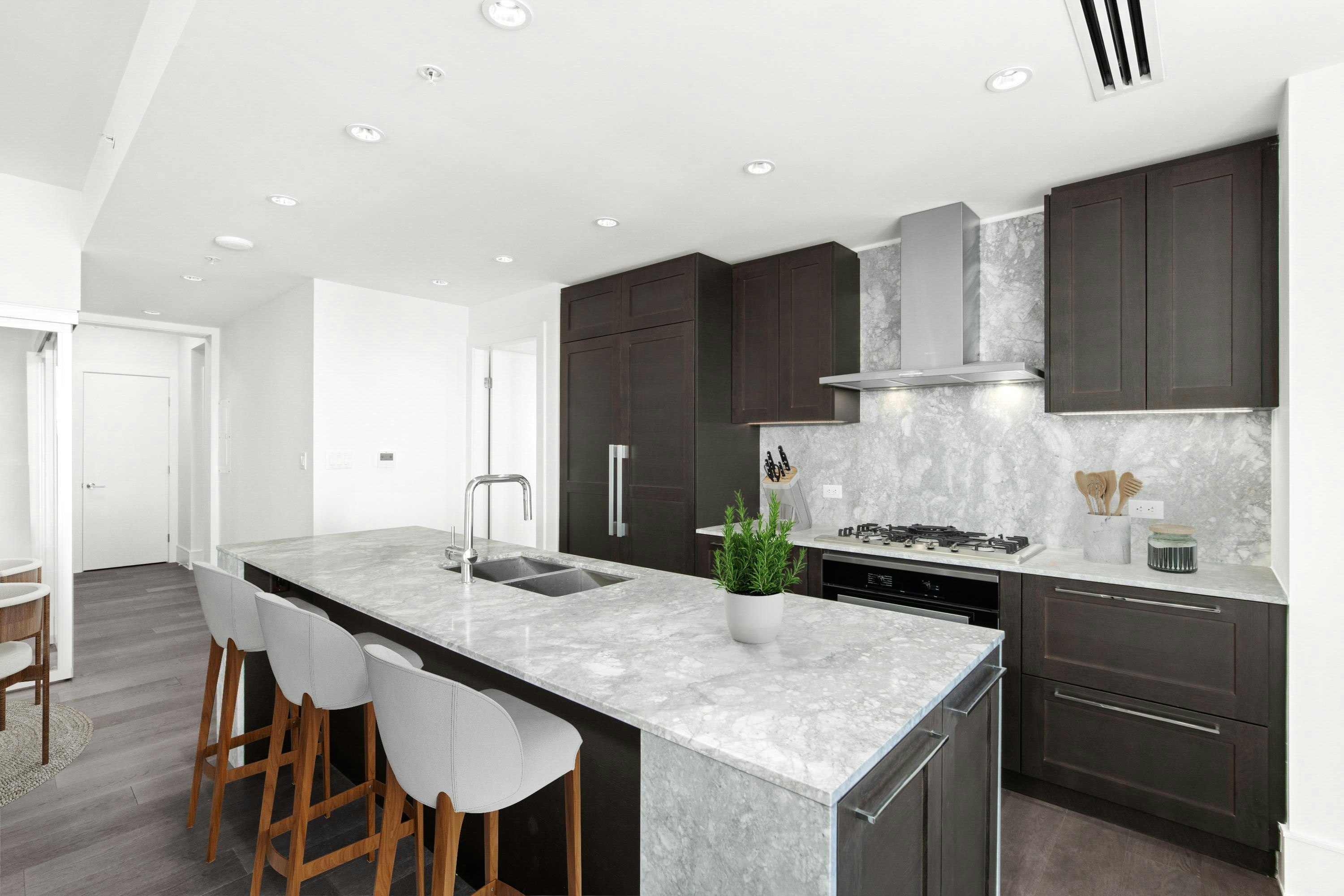 2102-1501 Foster Street - 5