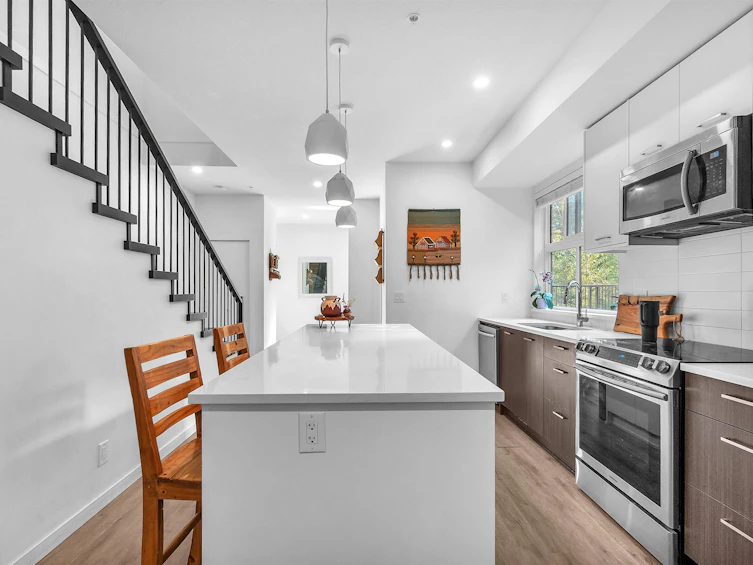 B210-20087 68 Avenue, Langley, BC, V2Y 0Y3 - 3