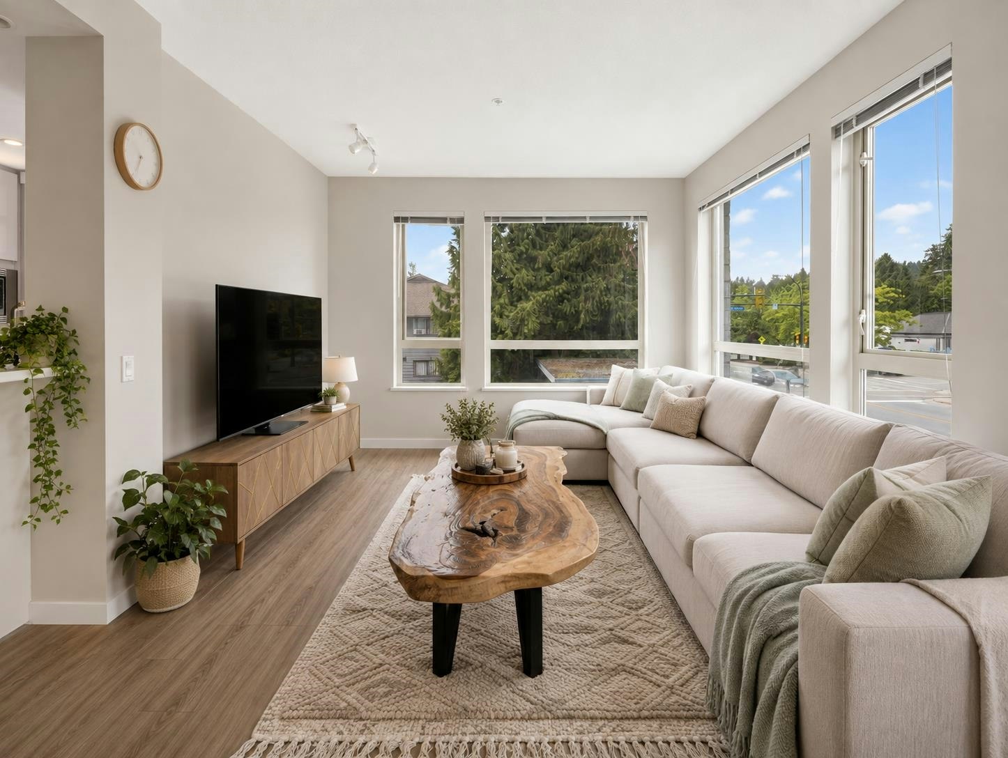 205-2663 Library Lane - 3