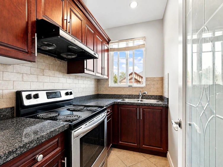 6191 146 Street, Surrey, BC, V3S 3A1 - 9