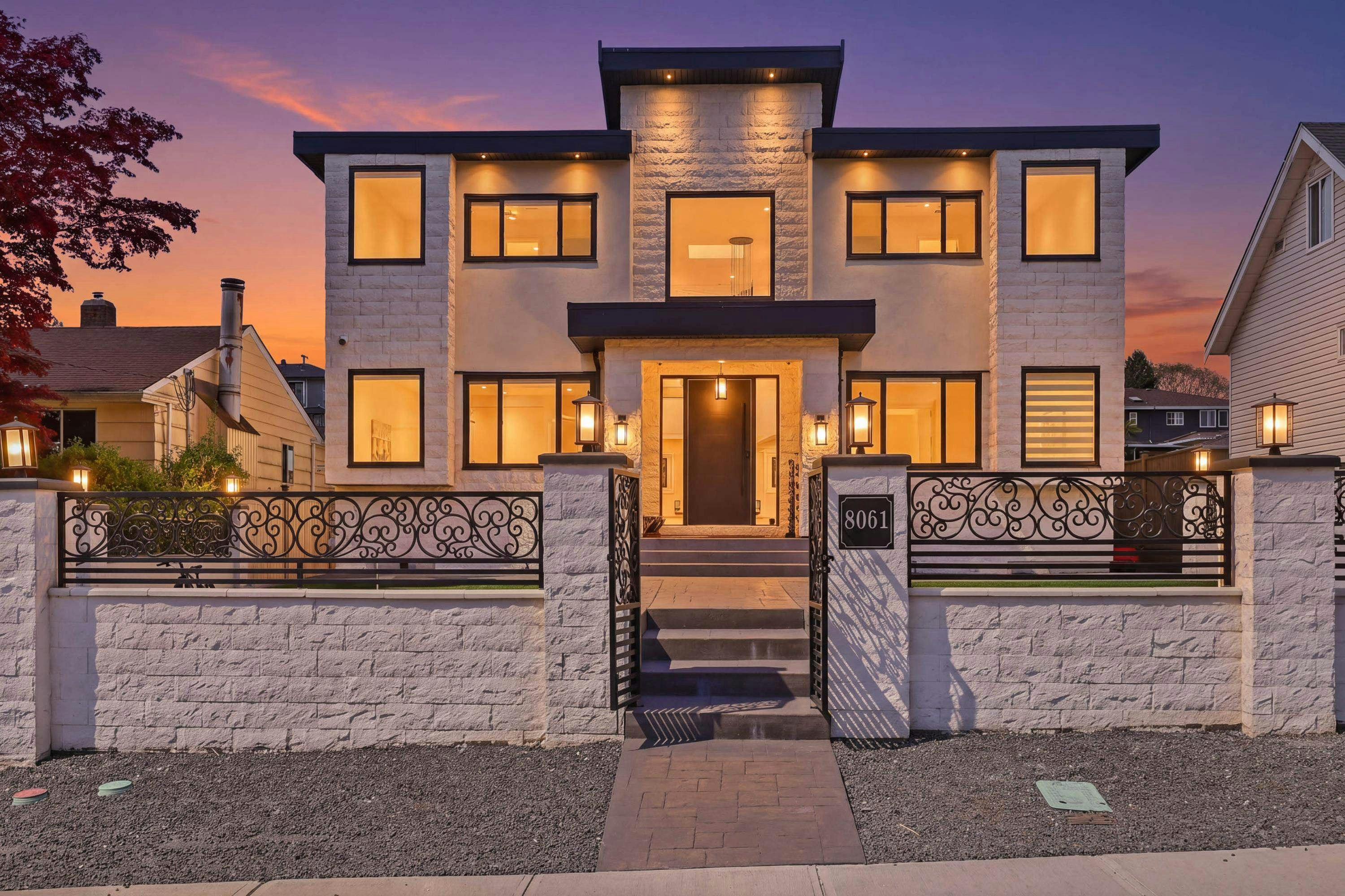 8061 11th Avenue, Burnaby, BC, V3N 2N8