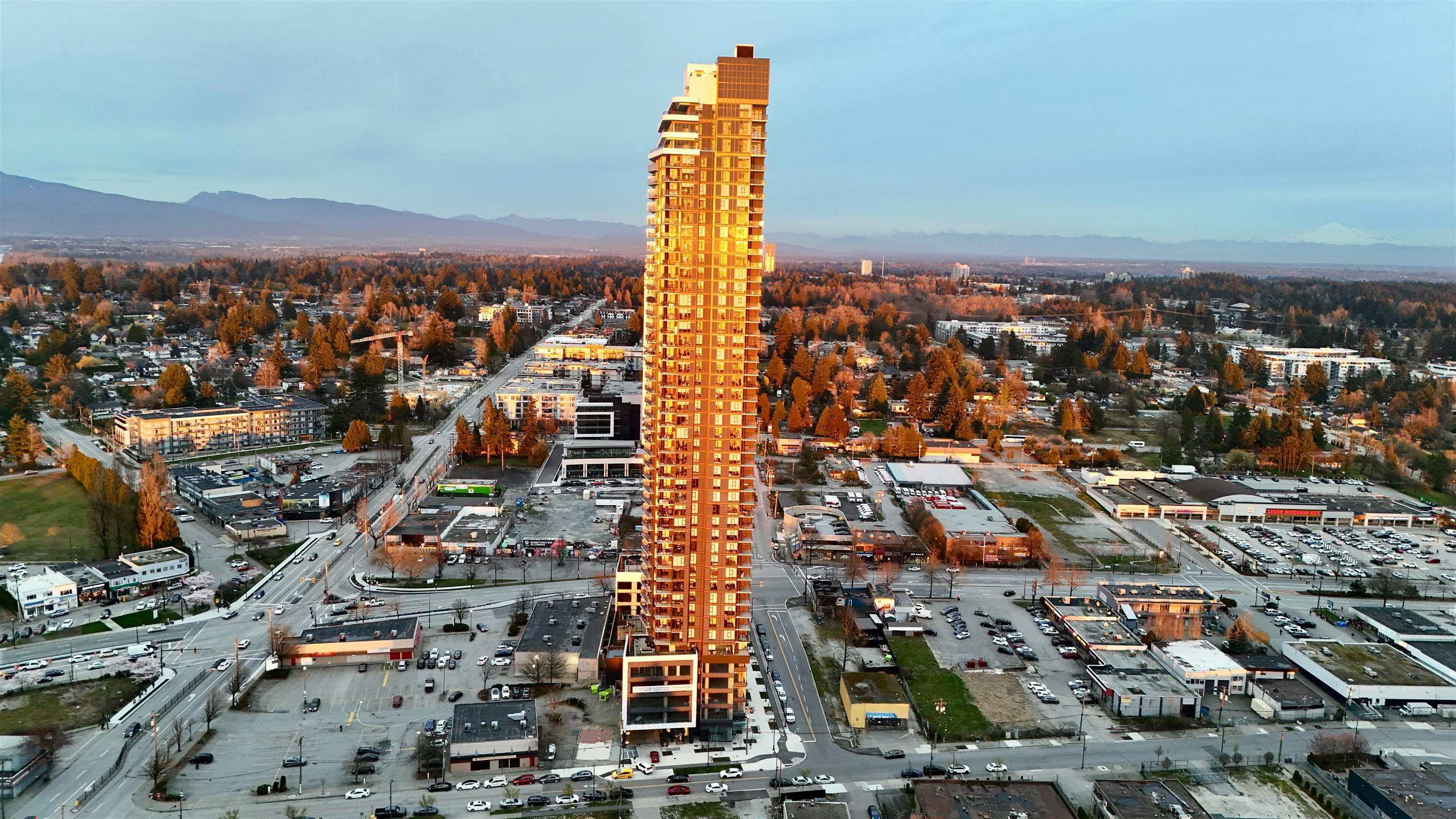 2405-10750 135a Street, Surrey, BC, V3T 0V4