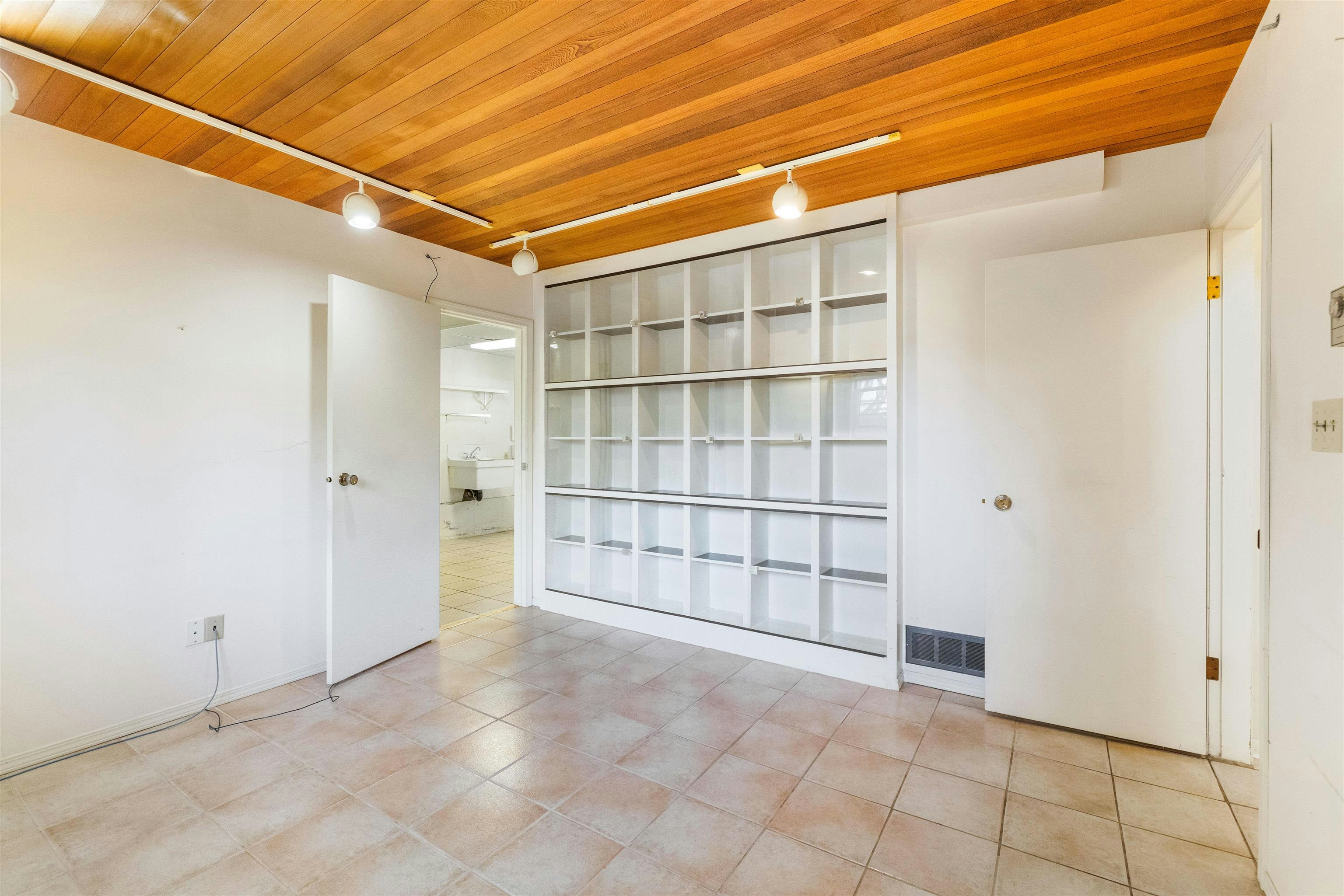 2019 Paulus Crescent, Burnaby, BC, V5A 2M2 - 27