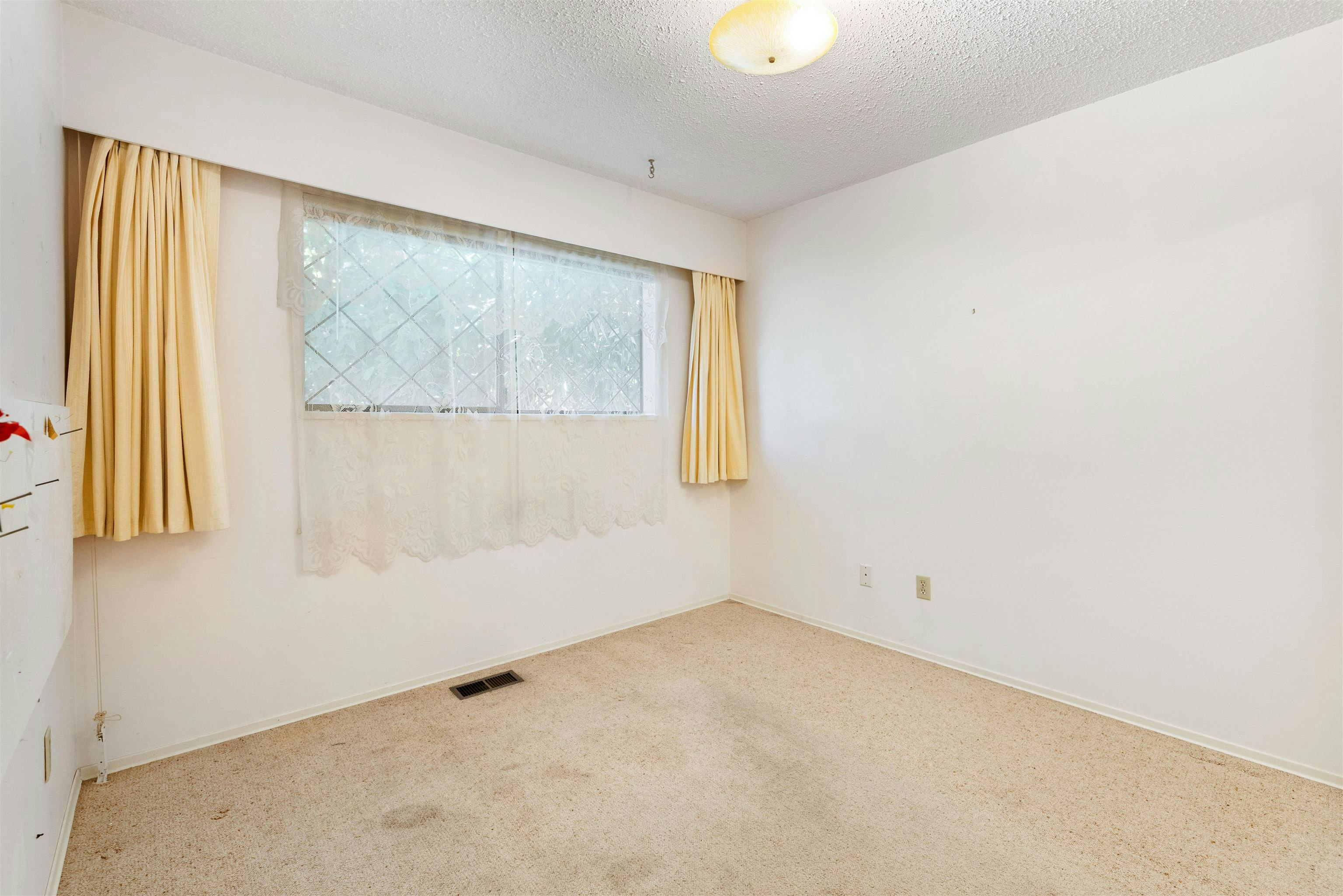 2019 Paulus Crescent, Burnaby, BC, V5A 2M2 - 18