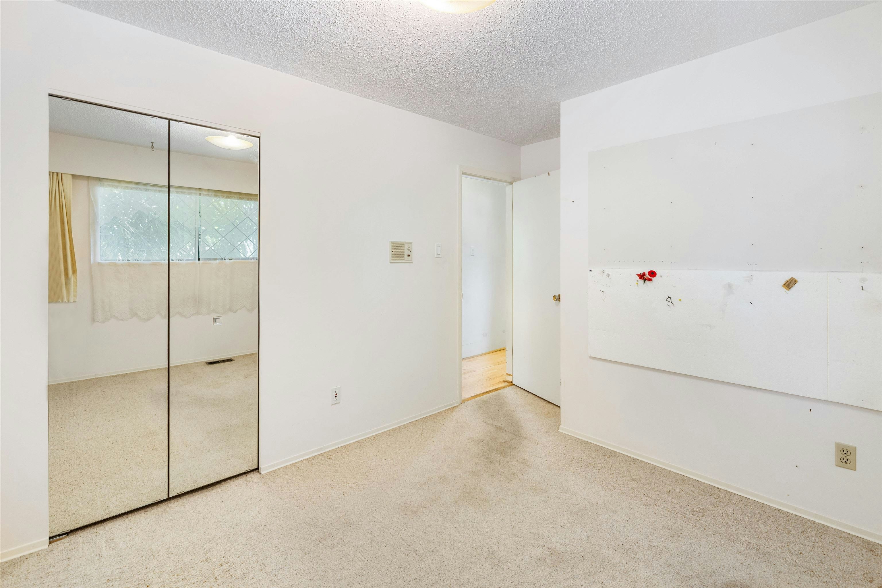 2019 Paulus Crescent, Burnaby, BC, V5A 2M2 - 17