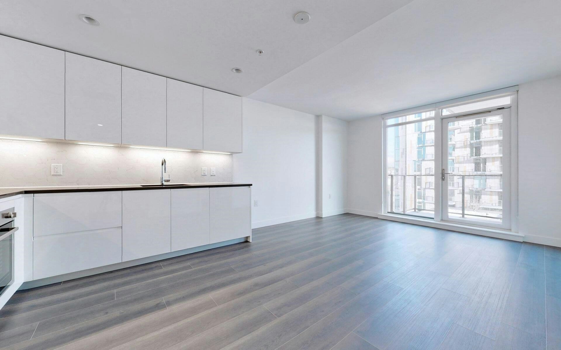 901-8188 Fraser Street, Vancouver, BC, V5X 0J8 - 2