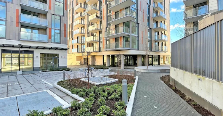 901-8188 Fraser Street, Vancouver, BC, V5X 0J8 - 23