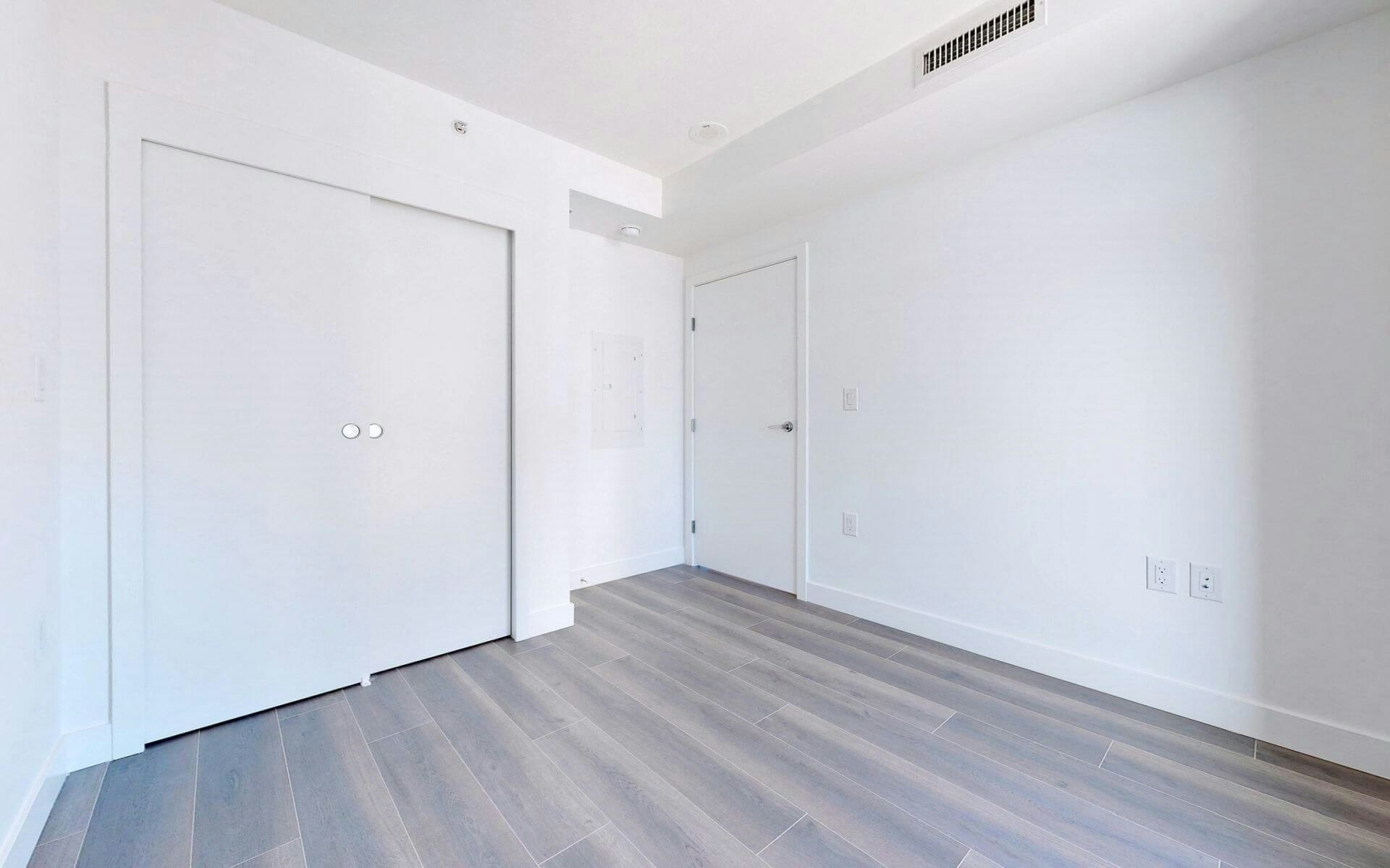 901-8188 Fraser Street, Vancouver, BC, V5X 0J8 - 13