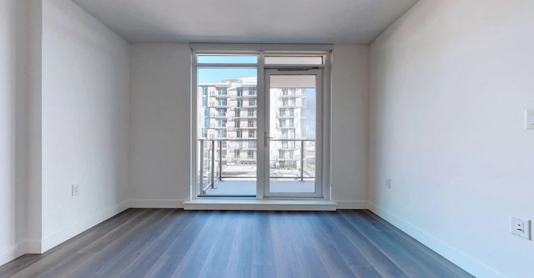 901-8188 Fraser Street, Vancouver, BC, V5X 0J8 - 3