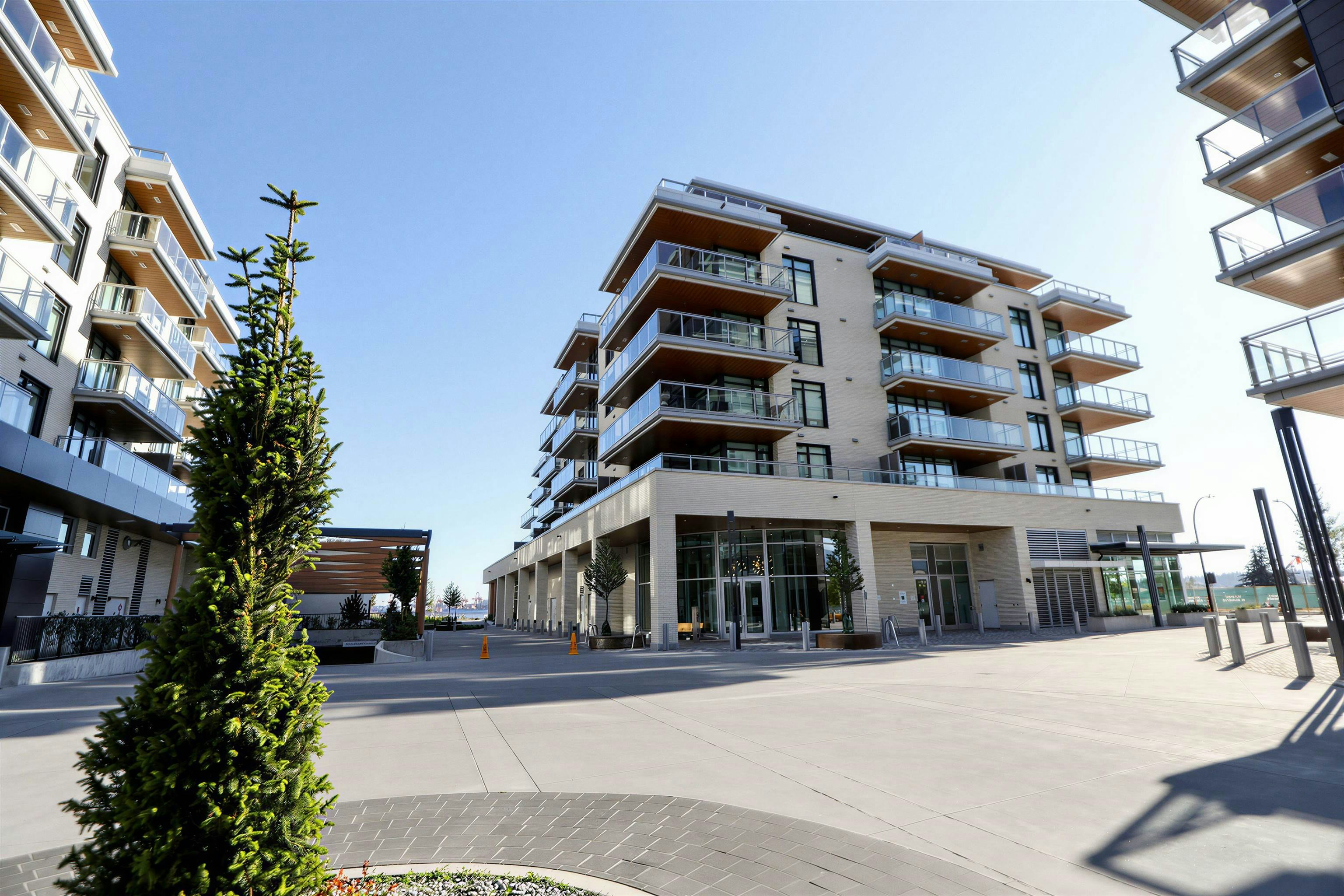 308-785 Harbour Way, North Vancouver, BC, V7P 0G3 - 39