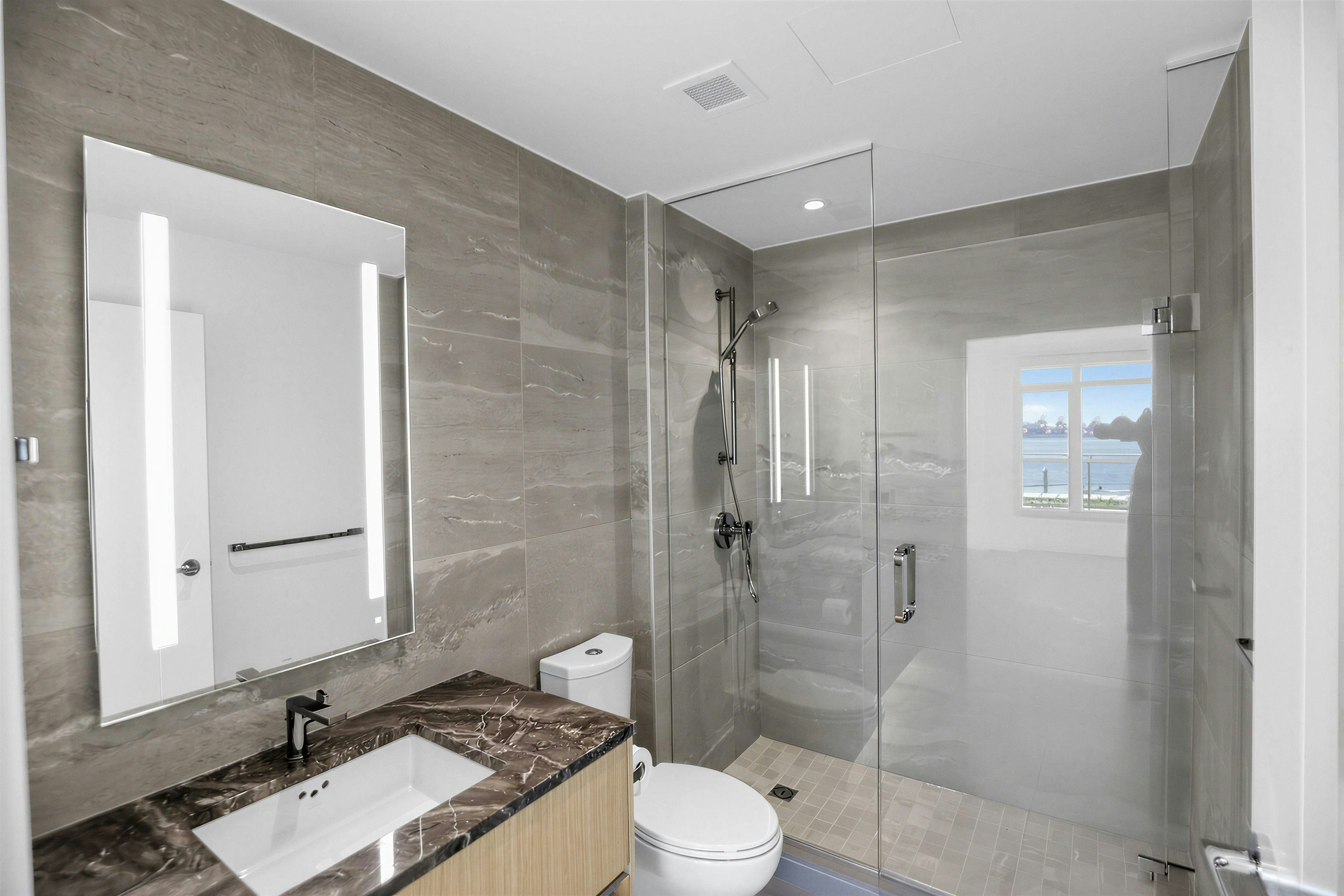 308-785 Harbour Way, North Vancouver, BC, V7P 0G3 - 18