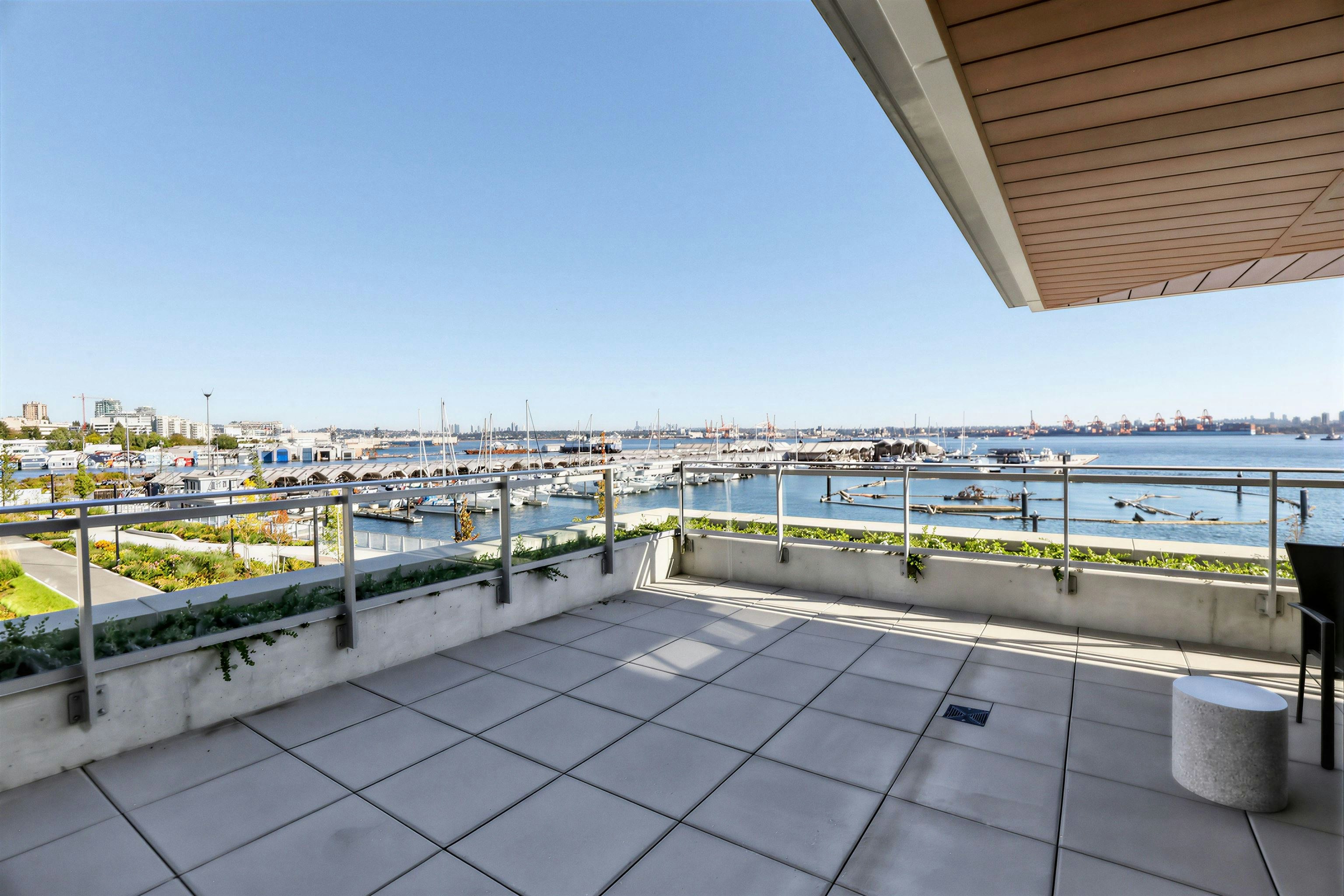 308-785 Harbour Way, North Vancouver, BC, V7P 0G3 - 8
