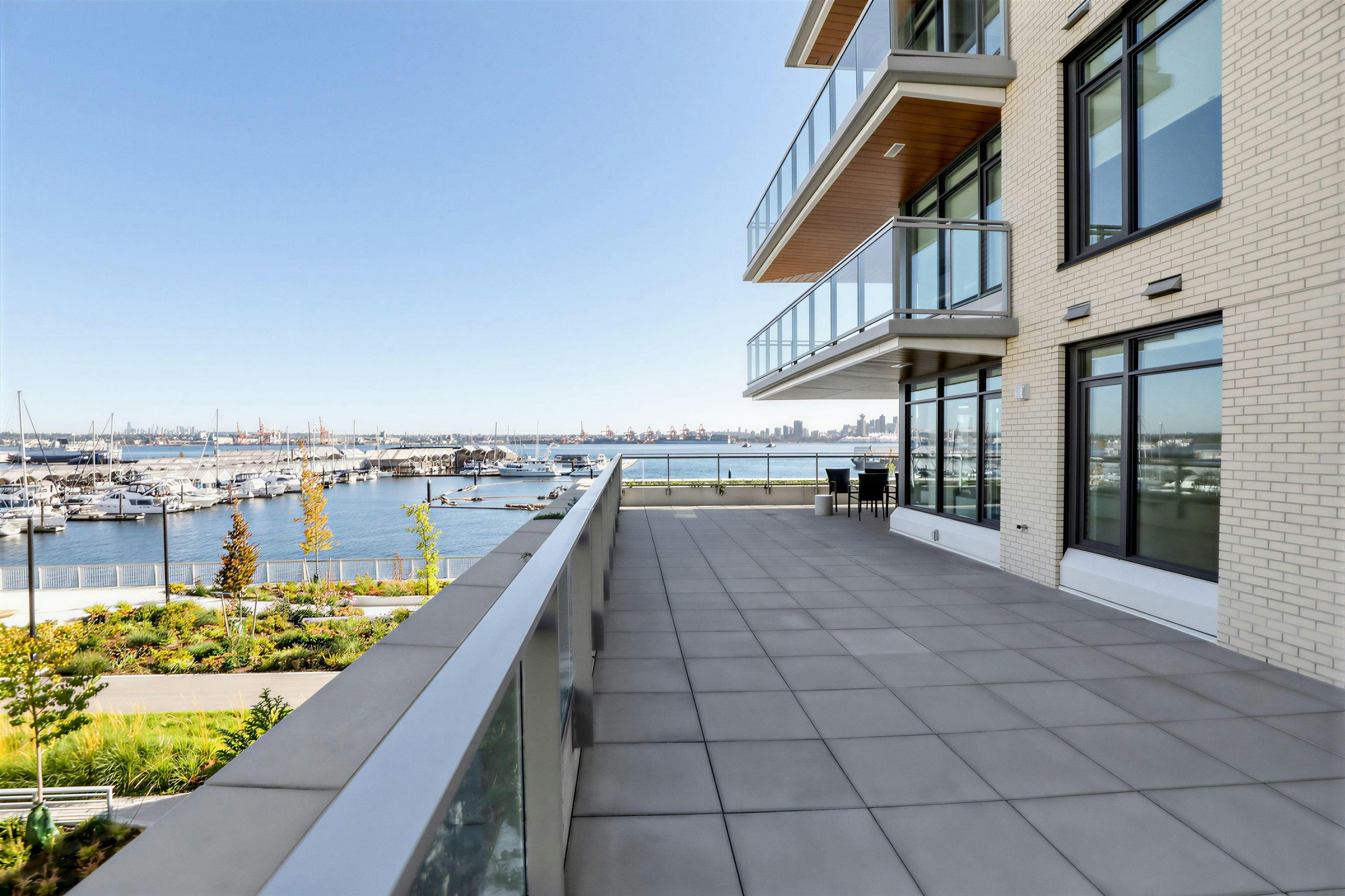 308-785 Harbour Way, North Vancouver, BC, V7P 0G3 - 30