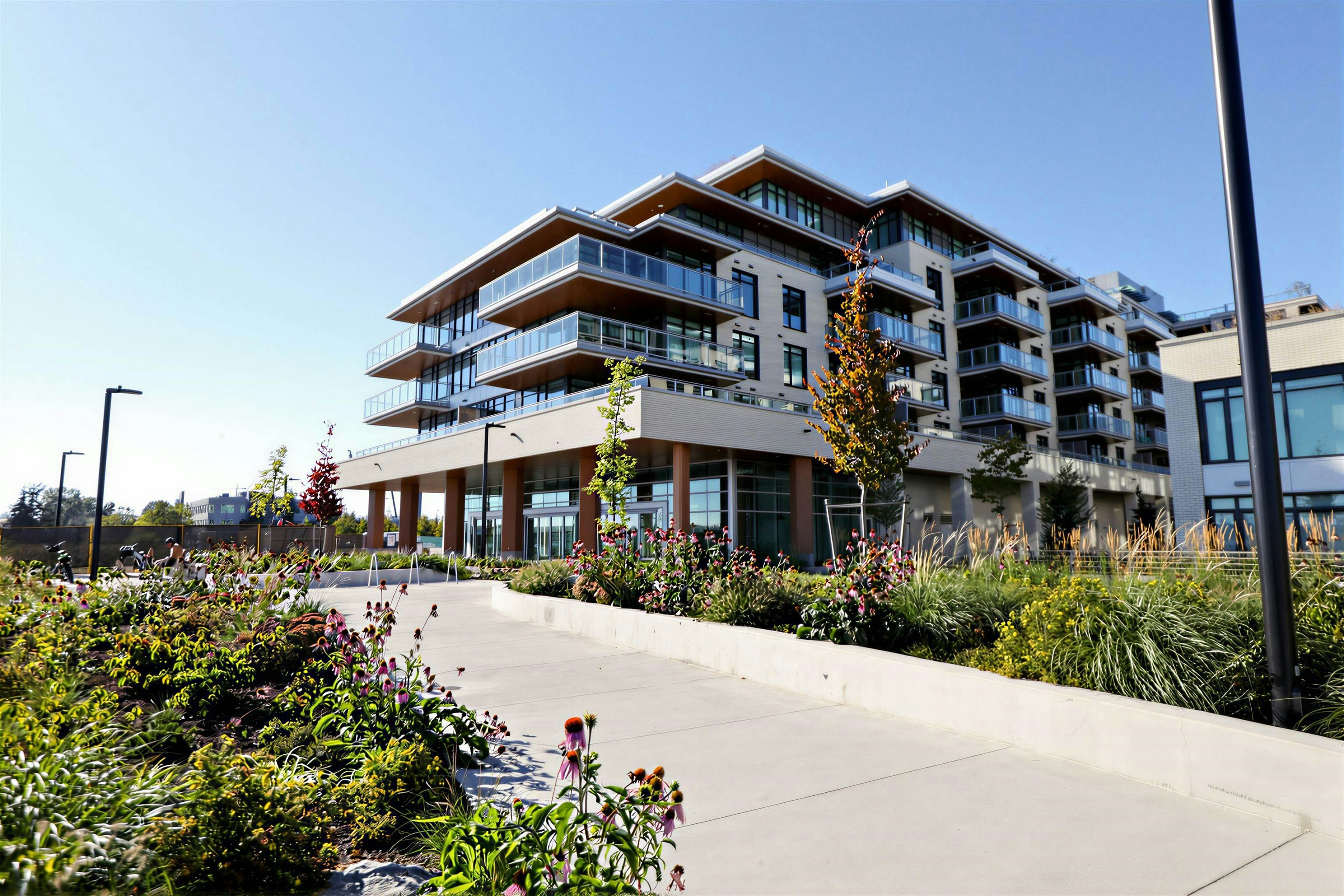 308-785 Harbour Way, North Vancouver, BC, V7P 0G3 - 34