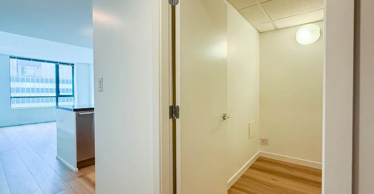 1904-788 Richards Street, Vancouver, BC, V6B 3A4 - 4