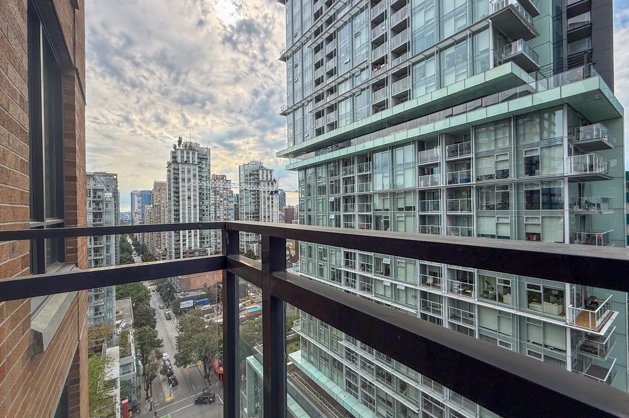 1904-788 Richards Street, Vancouver, BC, V6B 3A4 - 24
