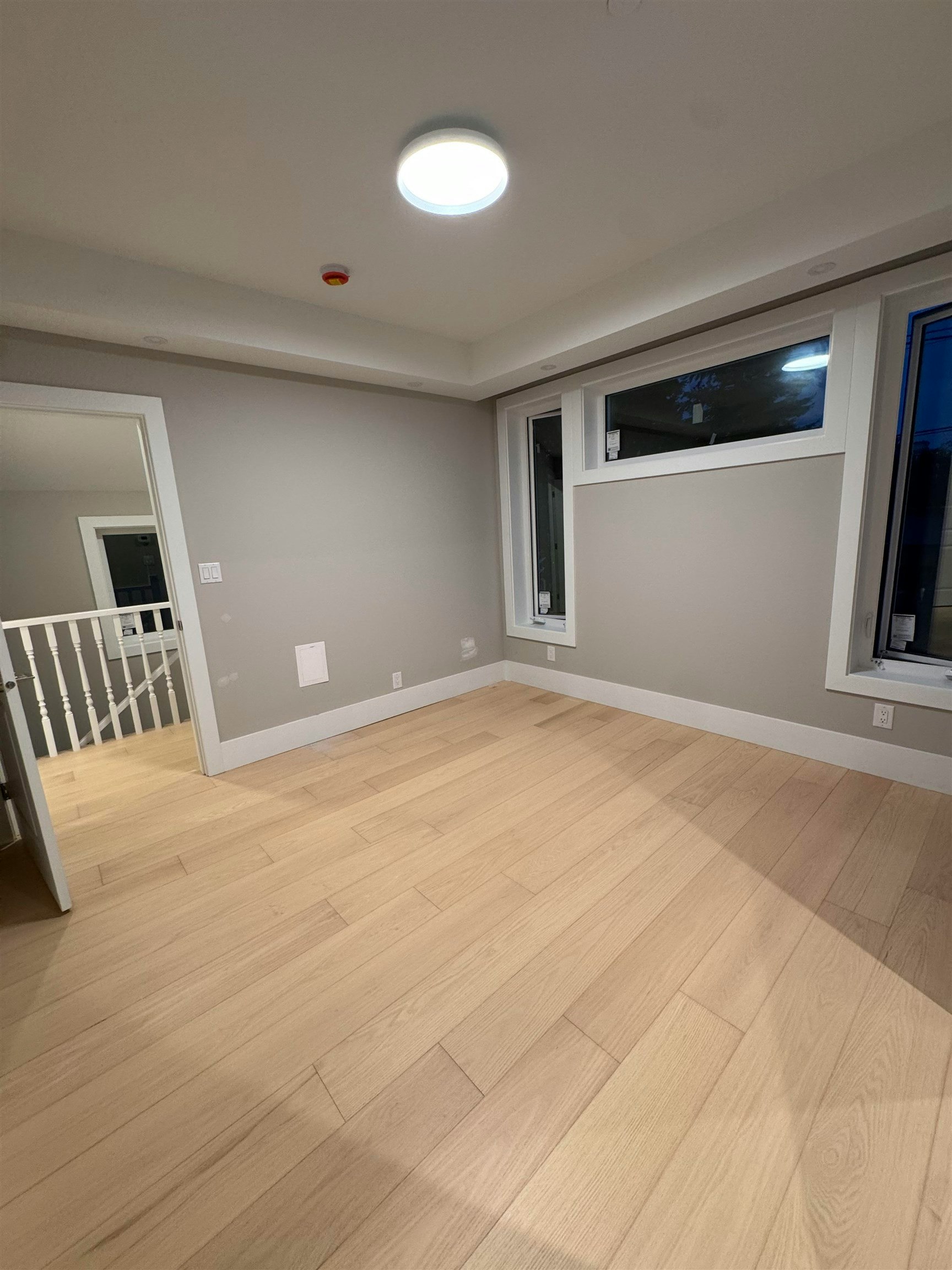 4690 W 6 Avenue, Vancouver, BC, V6R 1V7 - 4