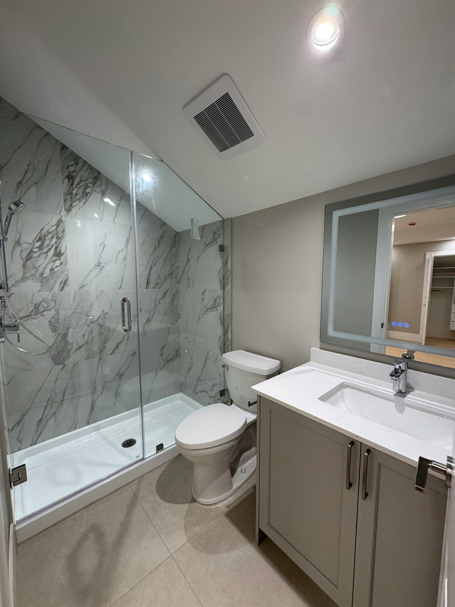 4690 W 6 Avenue, Vancouver, BC, V6R 1V7 - 9