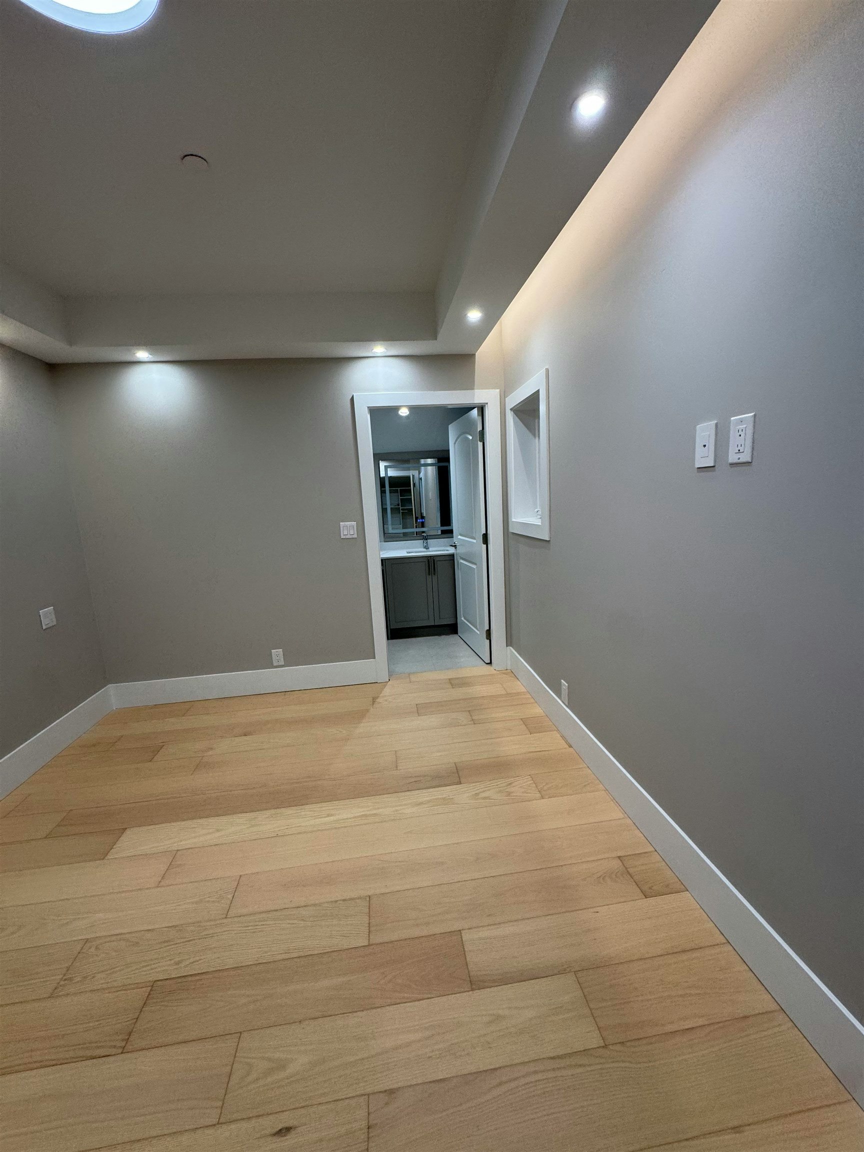 4690 W 6 Avenue, Vancouver, BC, V6R 1V7 - 10