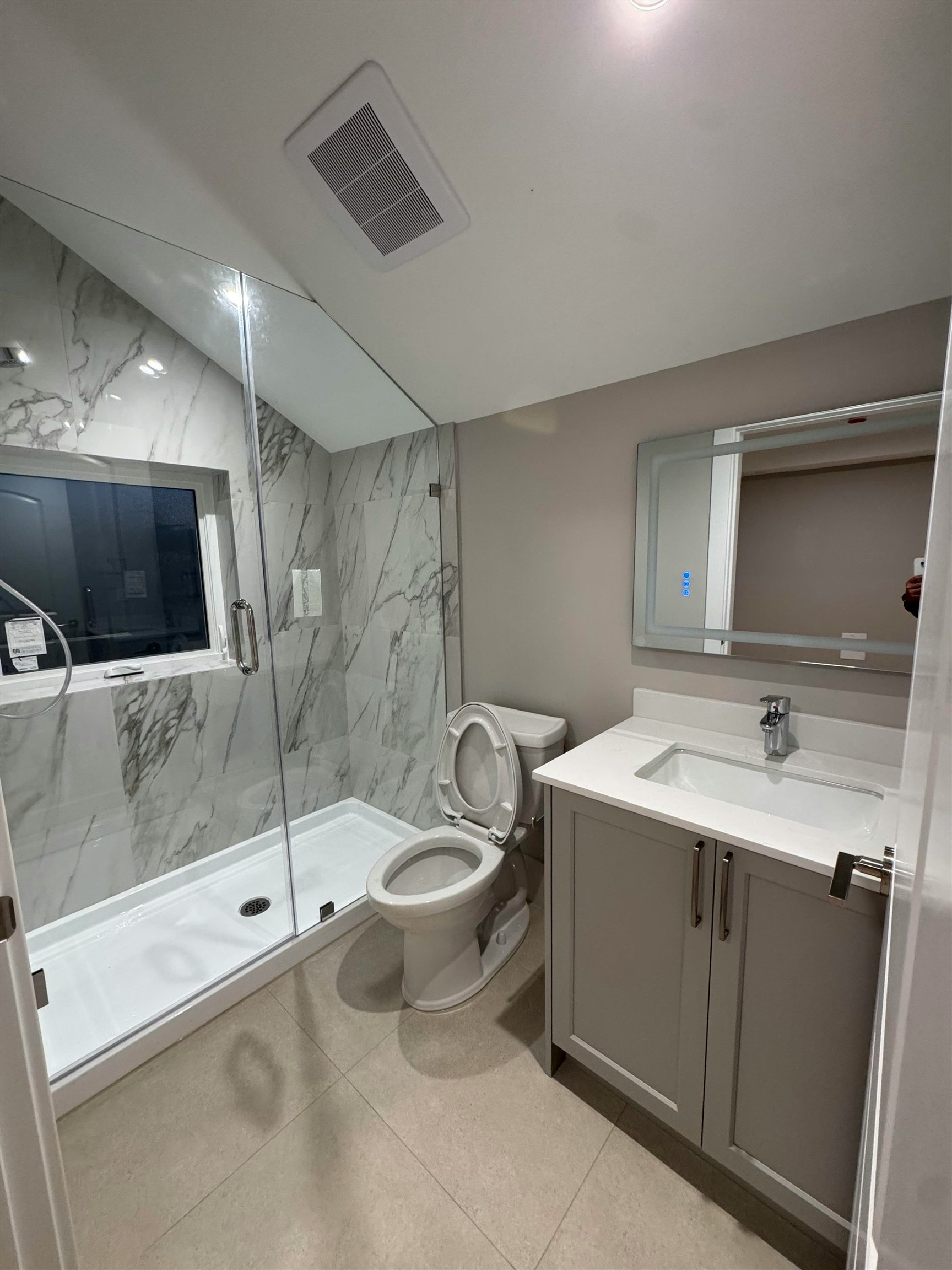 4690 W 6 Avenue, Vancouver, BC, V6R 1V7 - 6