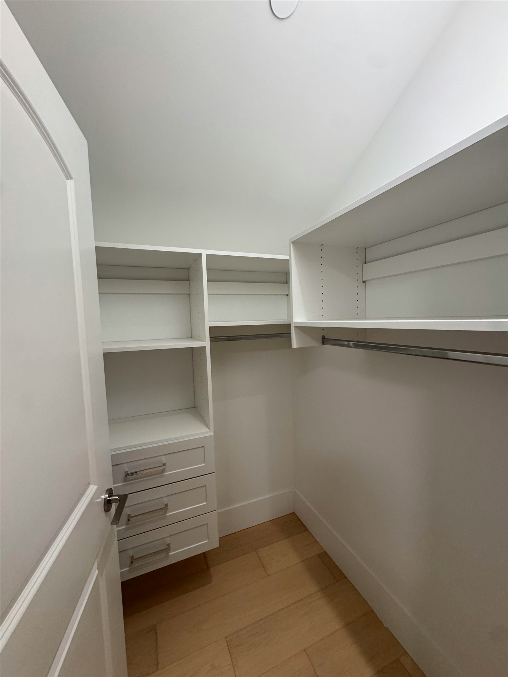 4690 W 6 Avenue, Vancouver, BC, V6R 1V7 - 5