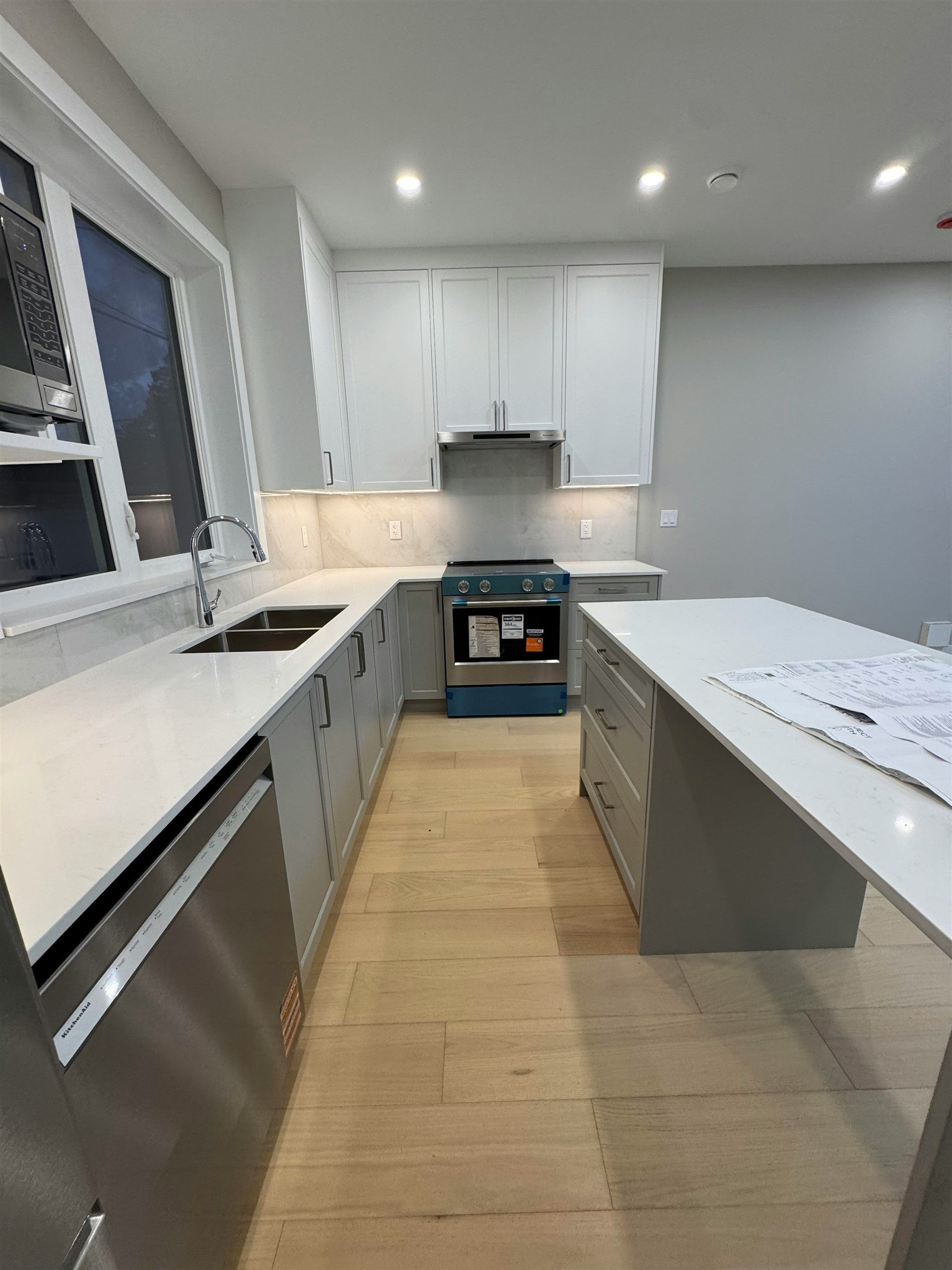 4690 W 6 Avenue, Vancouver, BC, V6R 1V7 - 17