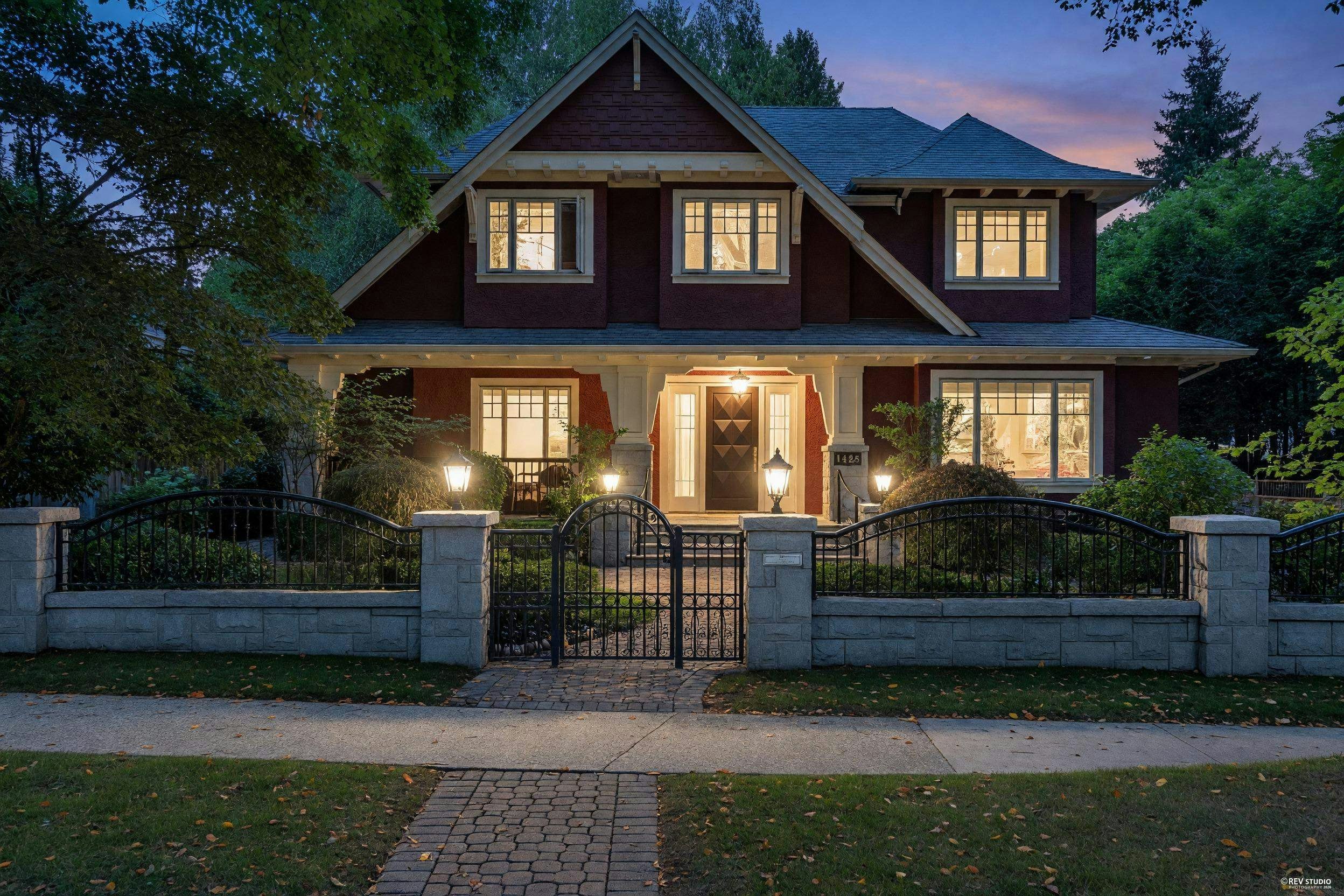 1425 W 26th Avenue, Vancouver, BC, V6H 2B3