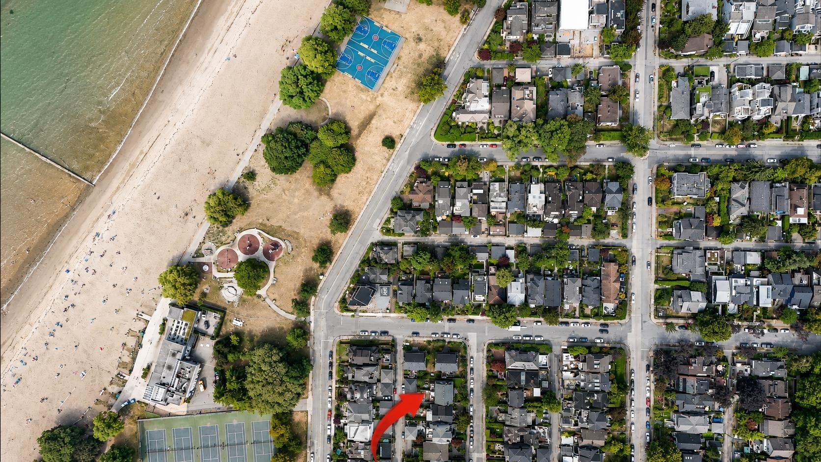 1325/27 Laburnum Street, Vancouver, BC, V6J 3W4