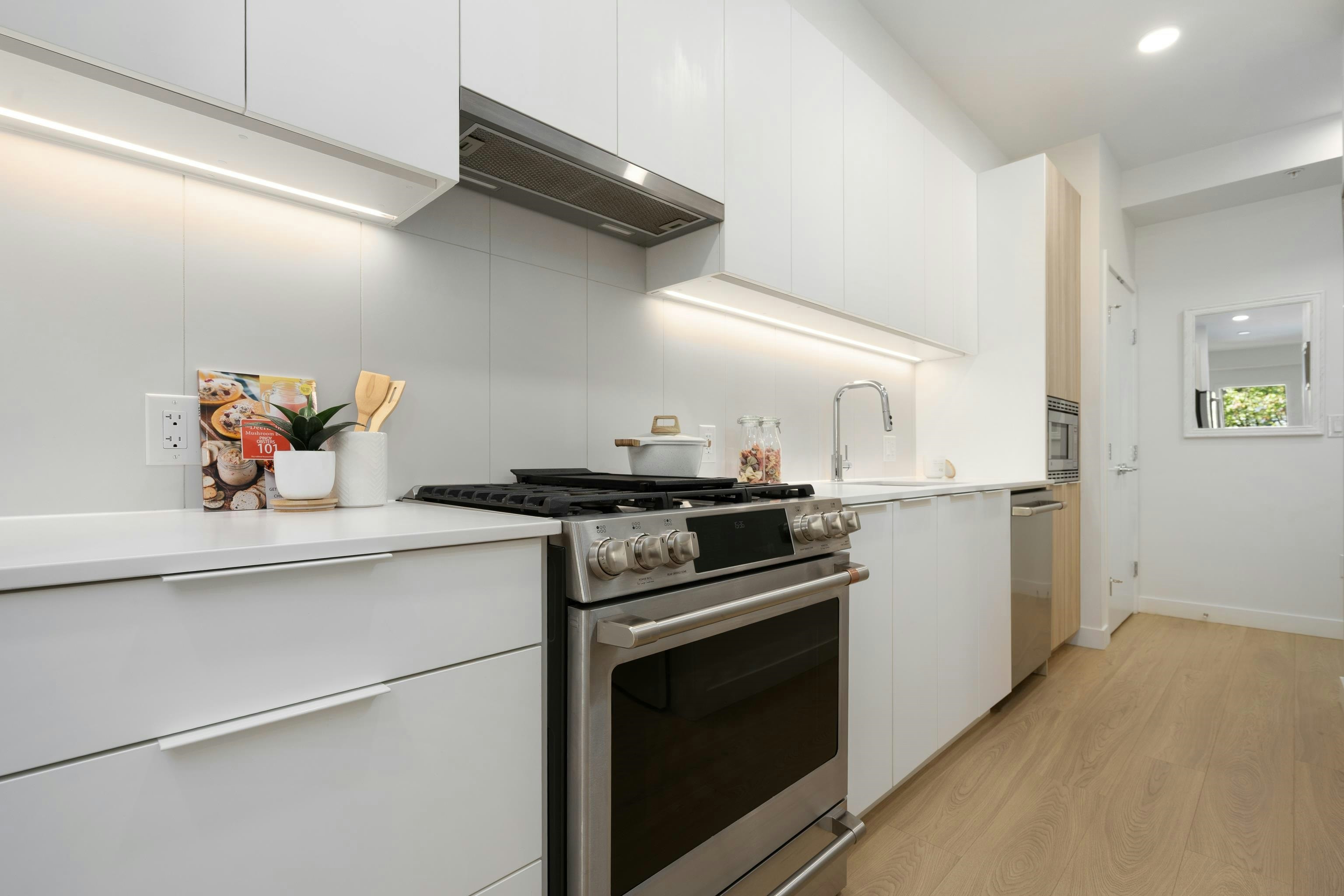 306-2450 Garden Drive, Vancouver, BC, V5N 0K1 - 9