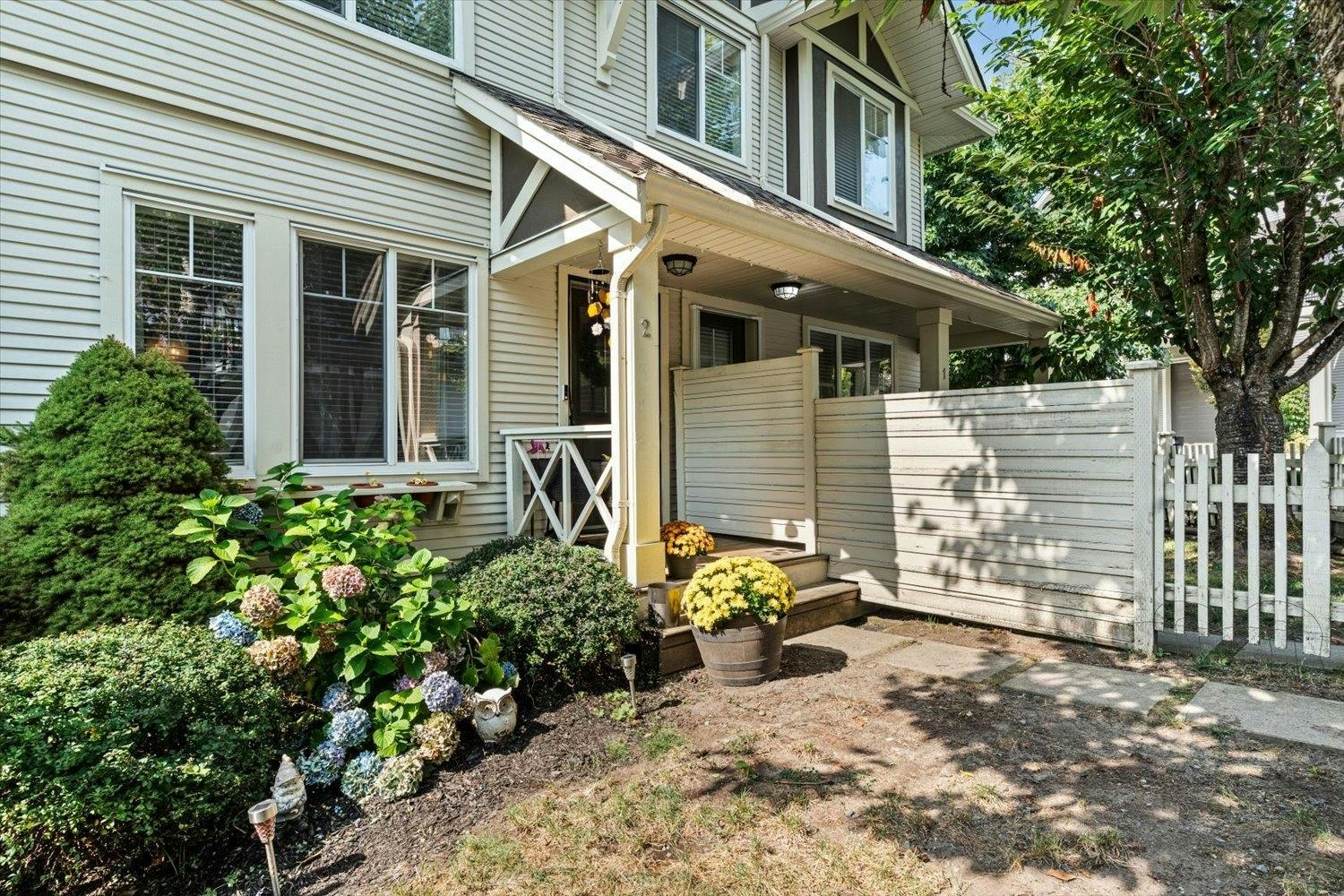 2-4401 Blauson Boulevard - 2