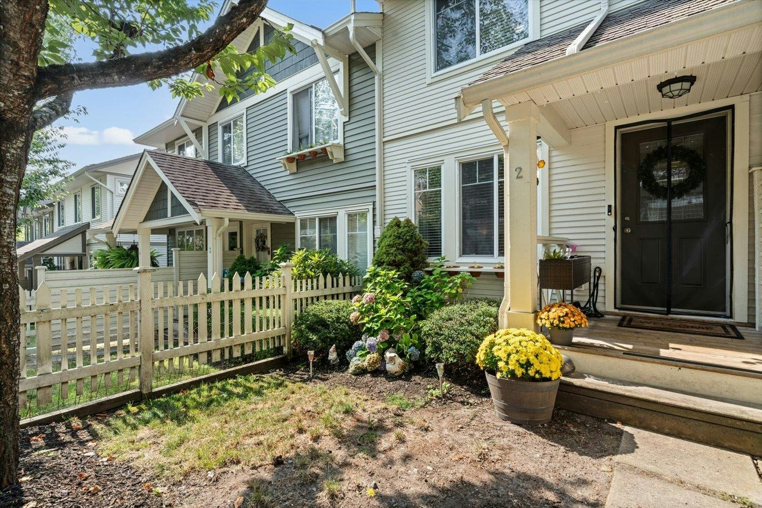 2-4401 Blauson Boulevard - 3