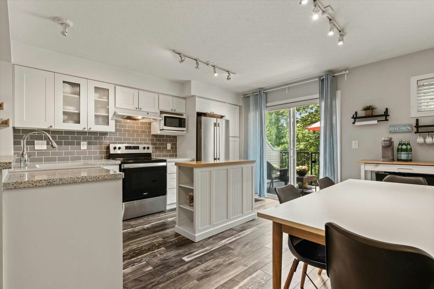 2-4401 Blauson Boulevard, Abbotsford, BC, V3G 0A4 - 11