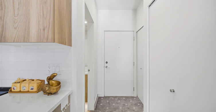 3xx-7588 16th Street, Burnaby, BC, V3N 0H8 - 2