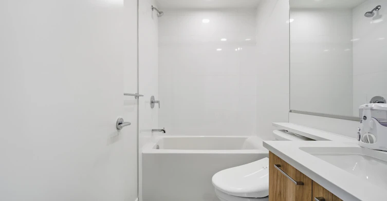 3xx-7588 16th Street, Burnaby, BC, V3N 0H8 - 9
