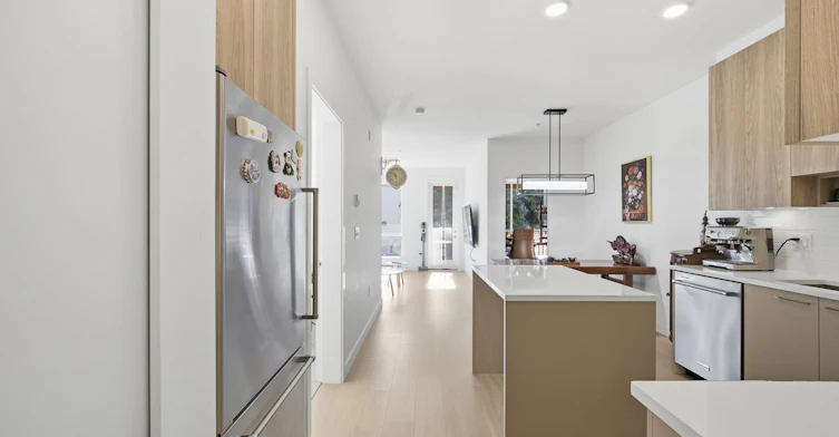 3xx-7588 16th Street, Burnaby, BC, V3N 0H8 - 5