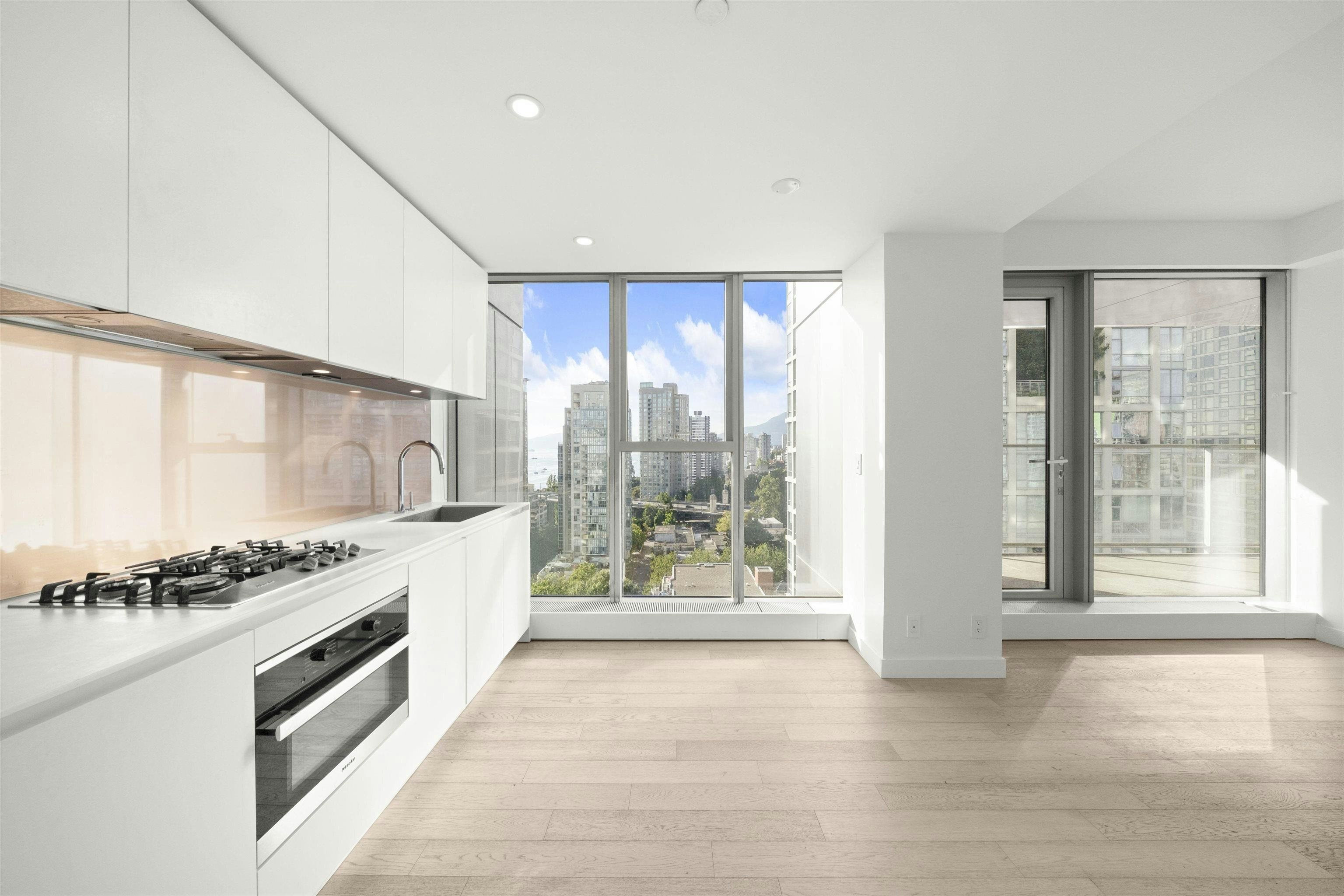 1907-1480 Howe Street, Vancouver, BC, V6Z 0G5
