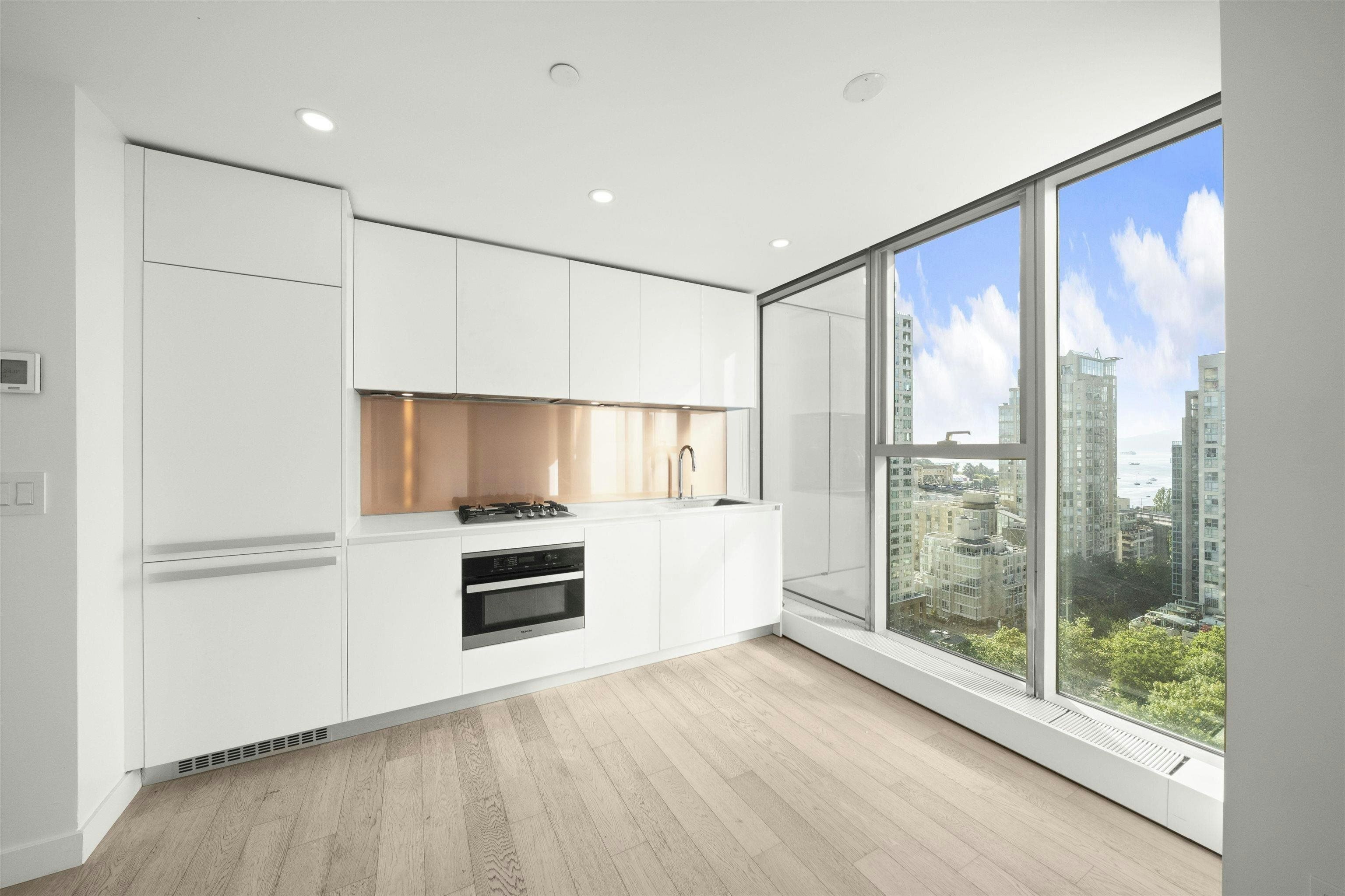 1907-1480 Howe Street, Vancouver, BC, V6Z 0G5 - 2