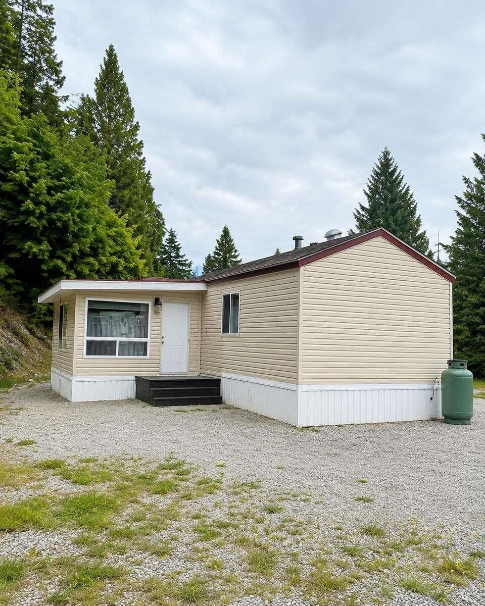 15-7668 Sunshine Coast Highway, Halfmoon Bay, BC, V7Z 1H3