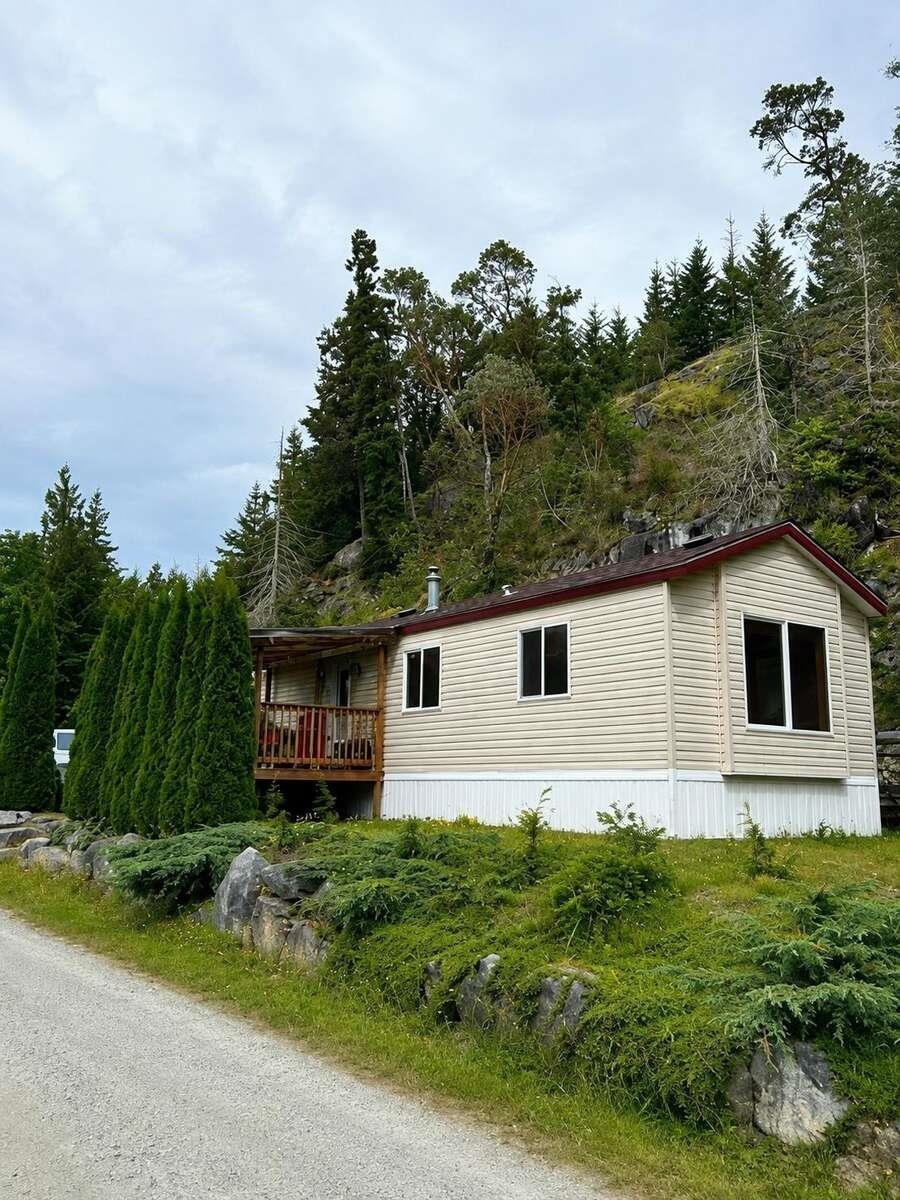 15-7668 Sunshine Coast Highway, Halfmoon Bay, BC, V7Z 1H3