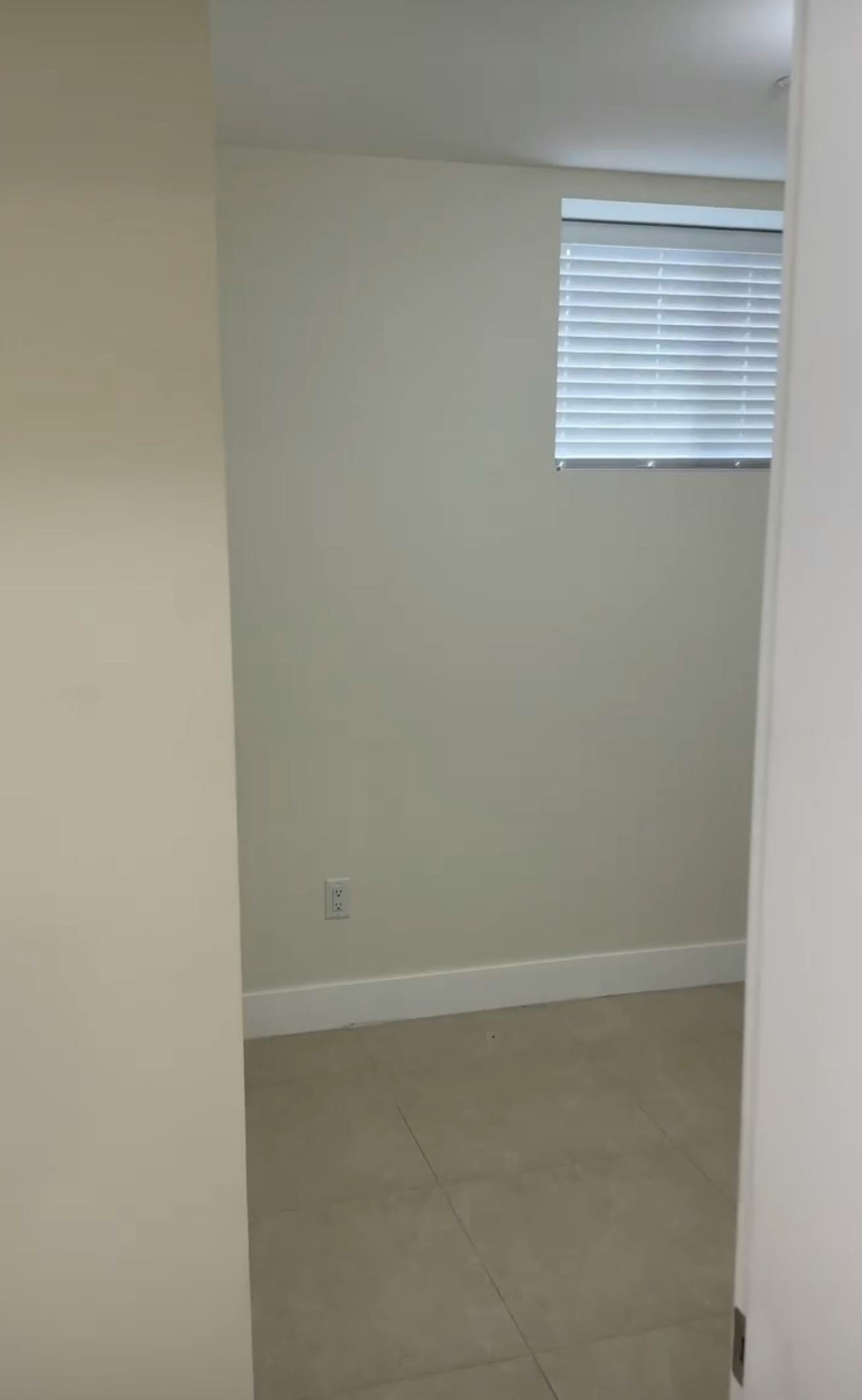 6182 Commercial Street, Vancouver, BC, V5P 3N9 - 7
