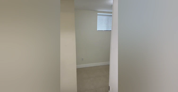 6182 Commercial Street, Vancouver, BC, V5P 3N9 - 7