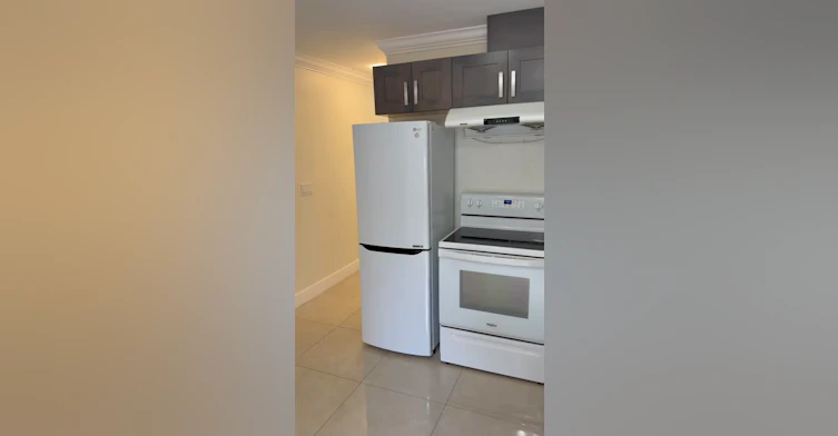 6182 Commercial Street, Vancouver, BC, V5P 3N9 - 4